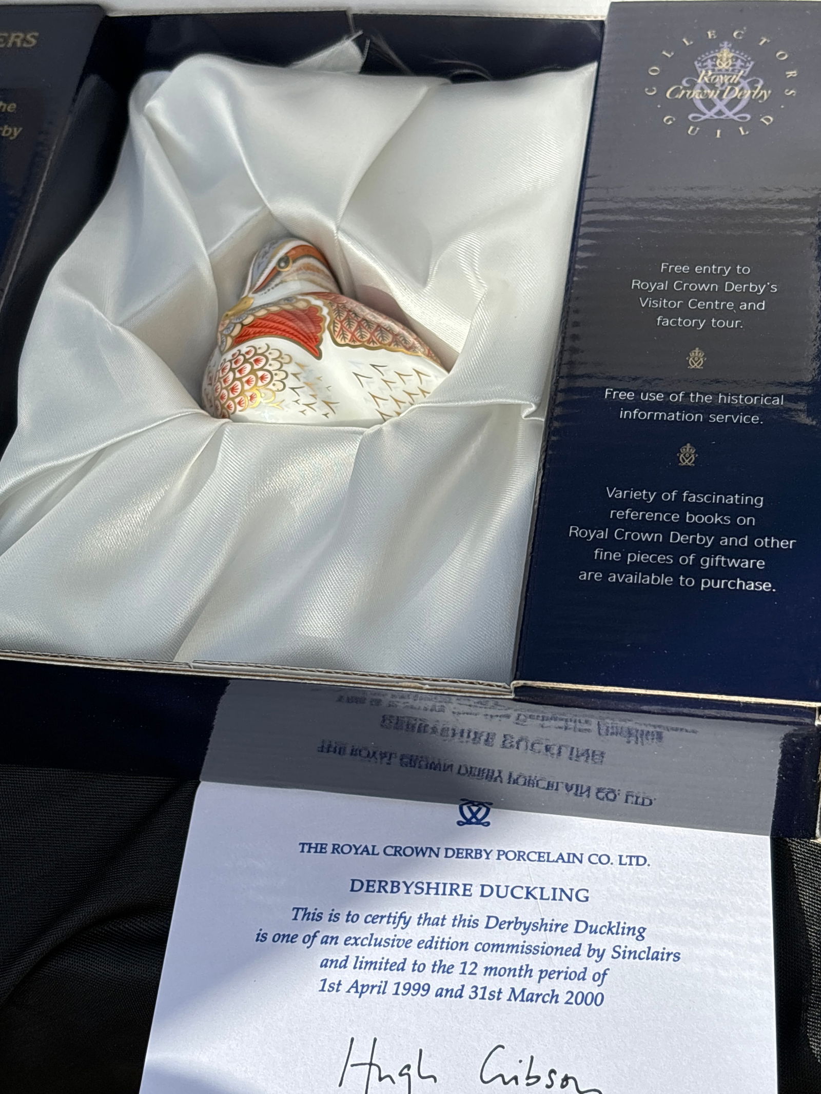 Sinclaire’s limited edition collector’s guild Derbyshire Duckling small paperweight (1 of 7)