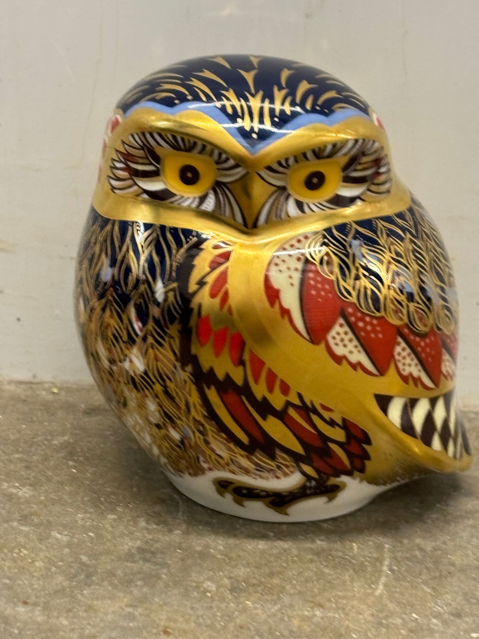 Gorgeous Artist signed Imari little owl Royal  Crown Derby fine china 3&1/4 inch paperweight (1 of 6)