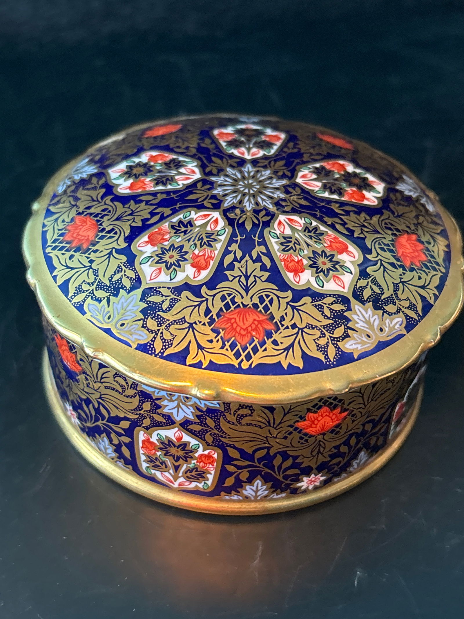 Beautiful Vintage Imari pattern Hamilton Derby English fine China 4 inch covered box (1 of 6)