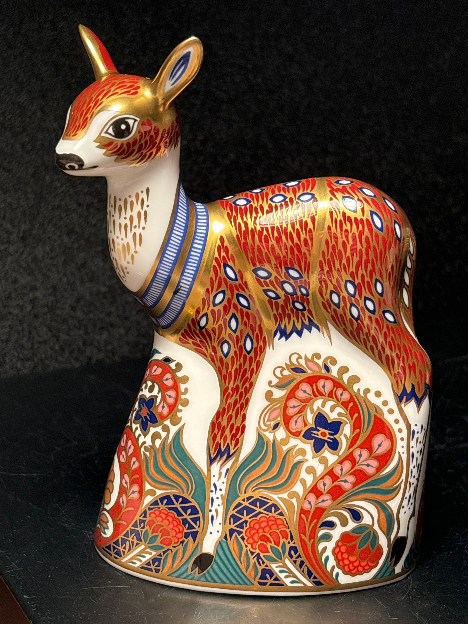 Exclusive Collectors Guild ‘Fawn’5&1/2 inch Royal Crown Derby paperweight, silver stopper (1 of 8)