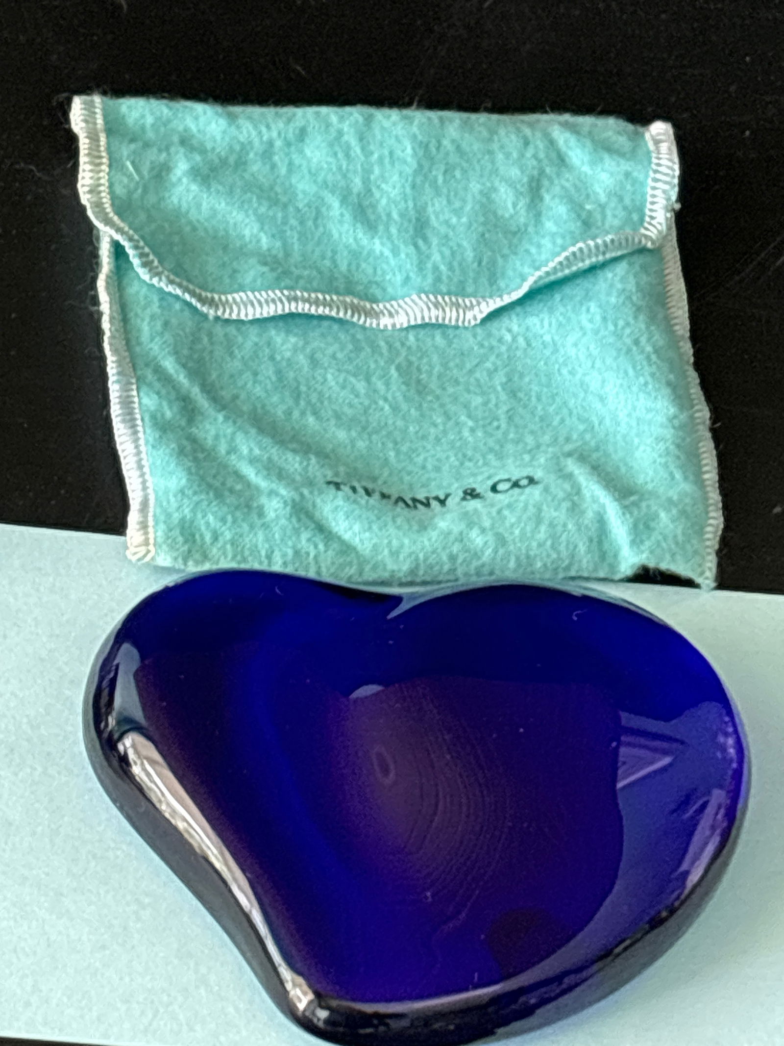 Vintage signed Tiffany & Co 4 inch heart form blue crystal paperweight (1 of 6)
