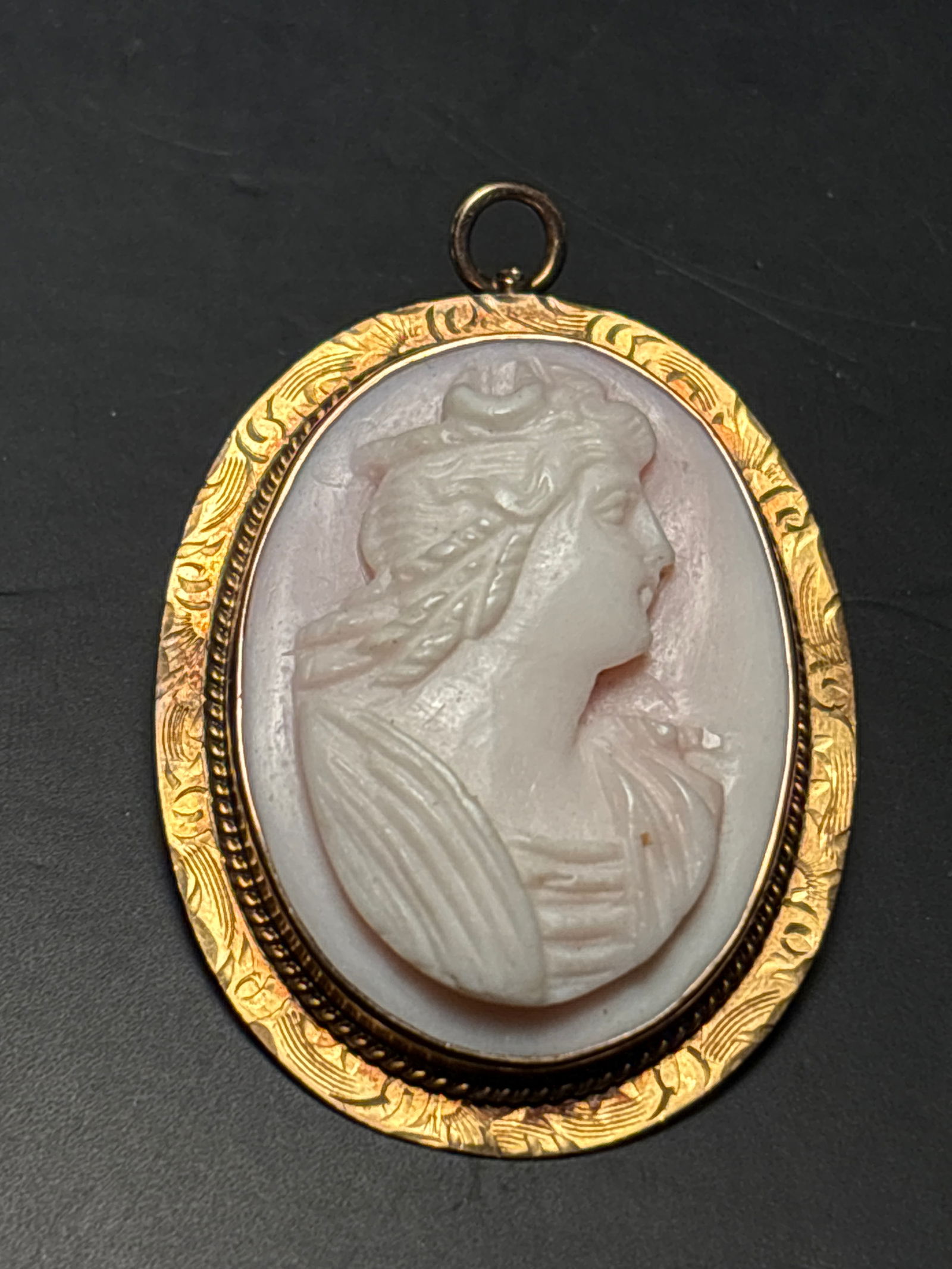 Art Deco marked 10 k gold framed portrait carved shell pendant brooch,1&3/4 inch (1 of 6)