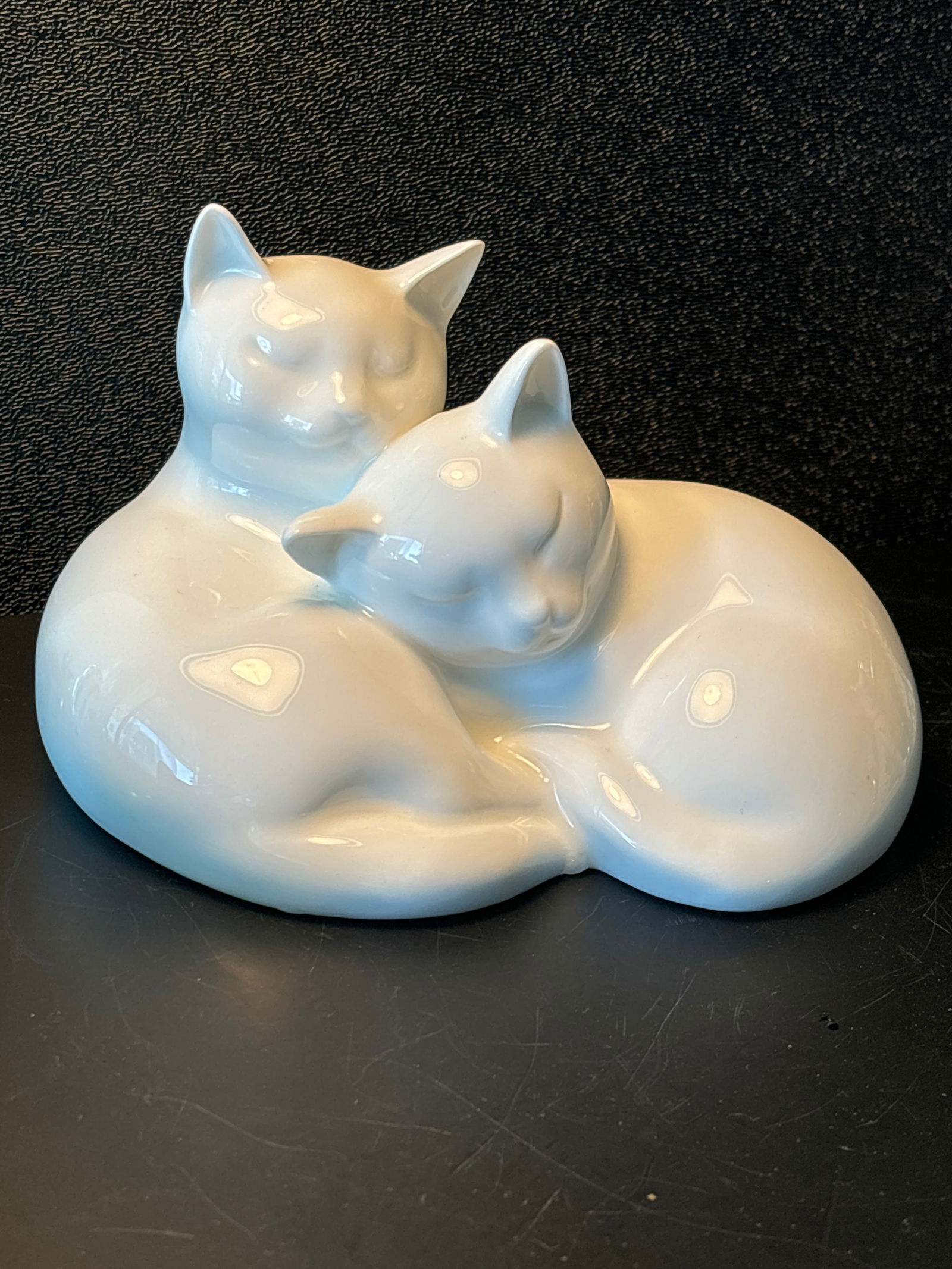 Vintage Royal Doulton English white glazed porcelain 5inch sleepy heads cats statue (1 of 7)