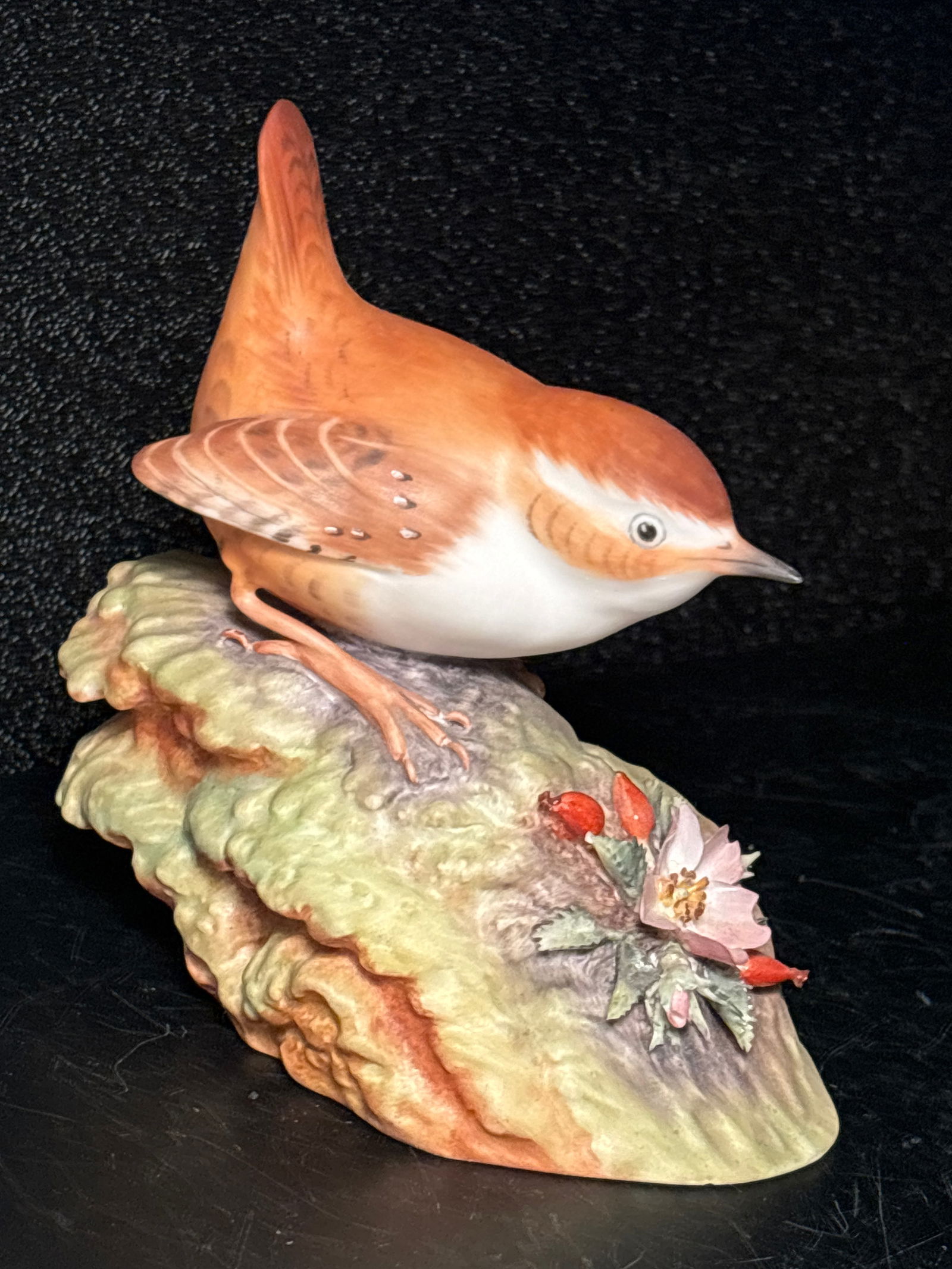 Limited ed Sinclairs Artist signed Royal Crown Derby England Hedgerow Wren 3&1/2statue (1 of 6)