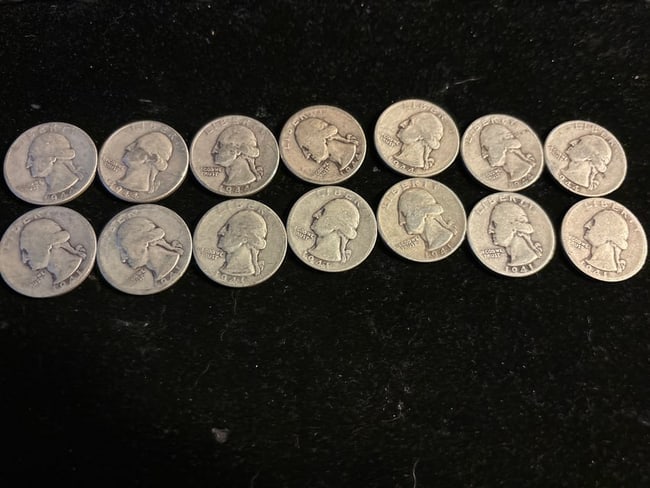 Early lot of fourteen (14) 1941 & 1944 Washington silver quarters; various dates & condition (1 of 6)