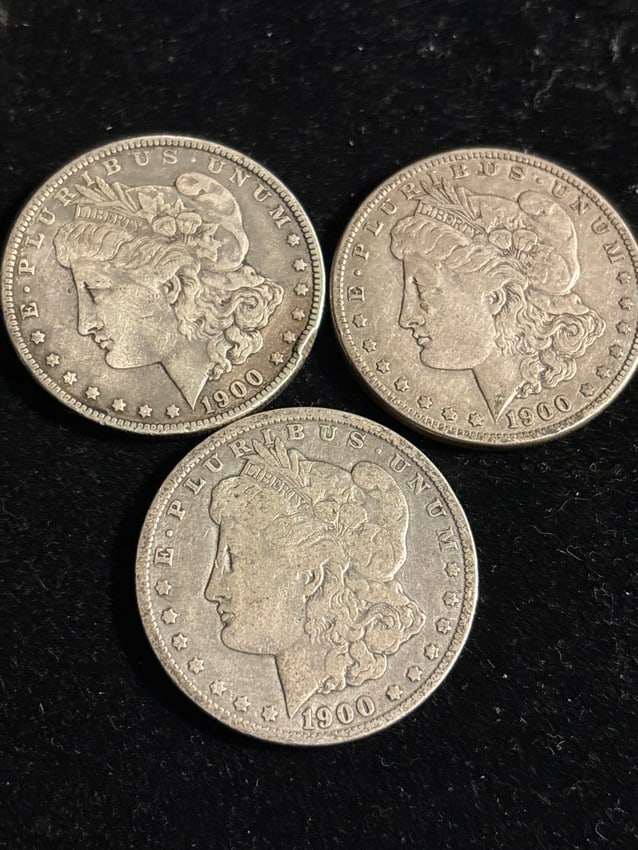 Lot of three (3) 1900 Morgan silver dollars (1 of 5)