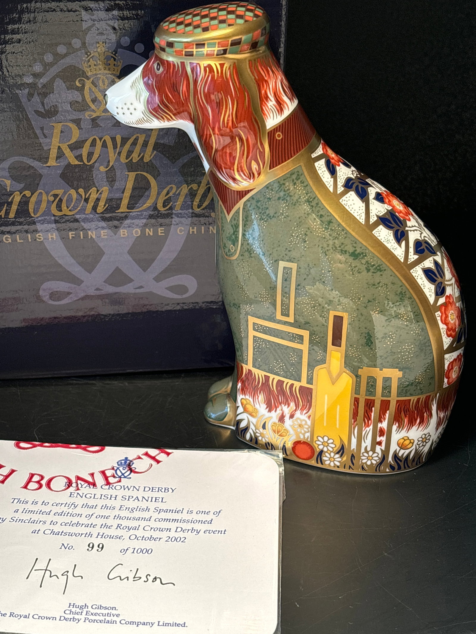 6&1/2 inch tall 2002 artist signed limited edition English Spaniel statue in box: 6&1/2 inch tall 2002 artist signed limited edition English Spaniel statue in box. With certificate. These were never made with stoppers on the bottom.Very good condition