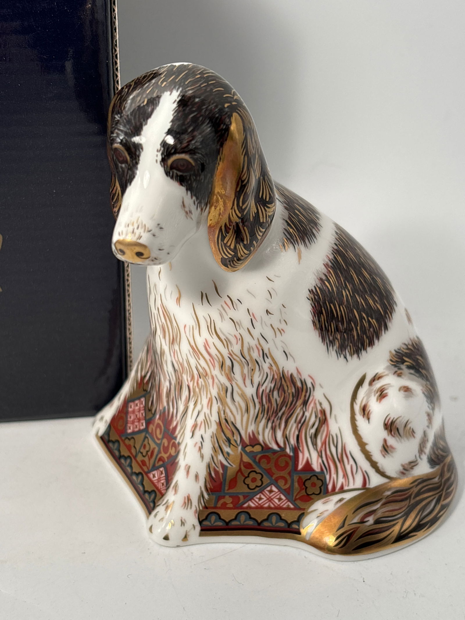 2006 Collectors Guild ‘Molly’ Royal Crown Derby England 5 inch paperweight: 2006 Collectors Guild ‘Molly’ Royal Crown Derby England 5 inch paperweight. Good stopper. Original box. Very good condition, no chips, cracks, etc.