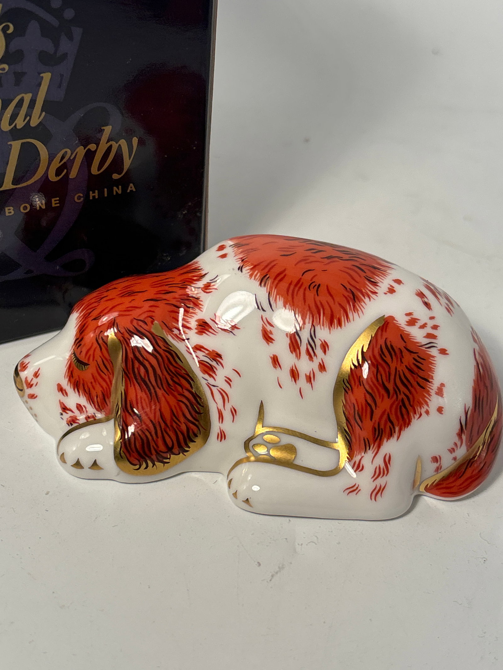 2000 Collectors Guild ‘Puppy’ Royal Crown Derby England 4inch paperweight: 2006 Collectors Guild “Puppy” Royal Crown Derby England 4 inch paperweight. Good stopper. Original box. Very good condition, no chips, cracks, etc.