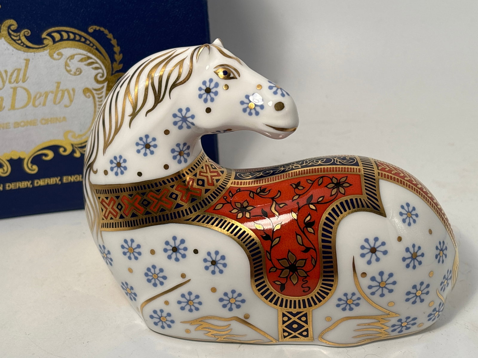 Imari Horse Royal Crown Derby 4x5 inch Paperweight statue: Horse 4x5inch Royal Crown Derby Paperweight statue. Silver stopper. Original box . Very good condition, no chips, cracks, etc.