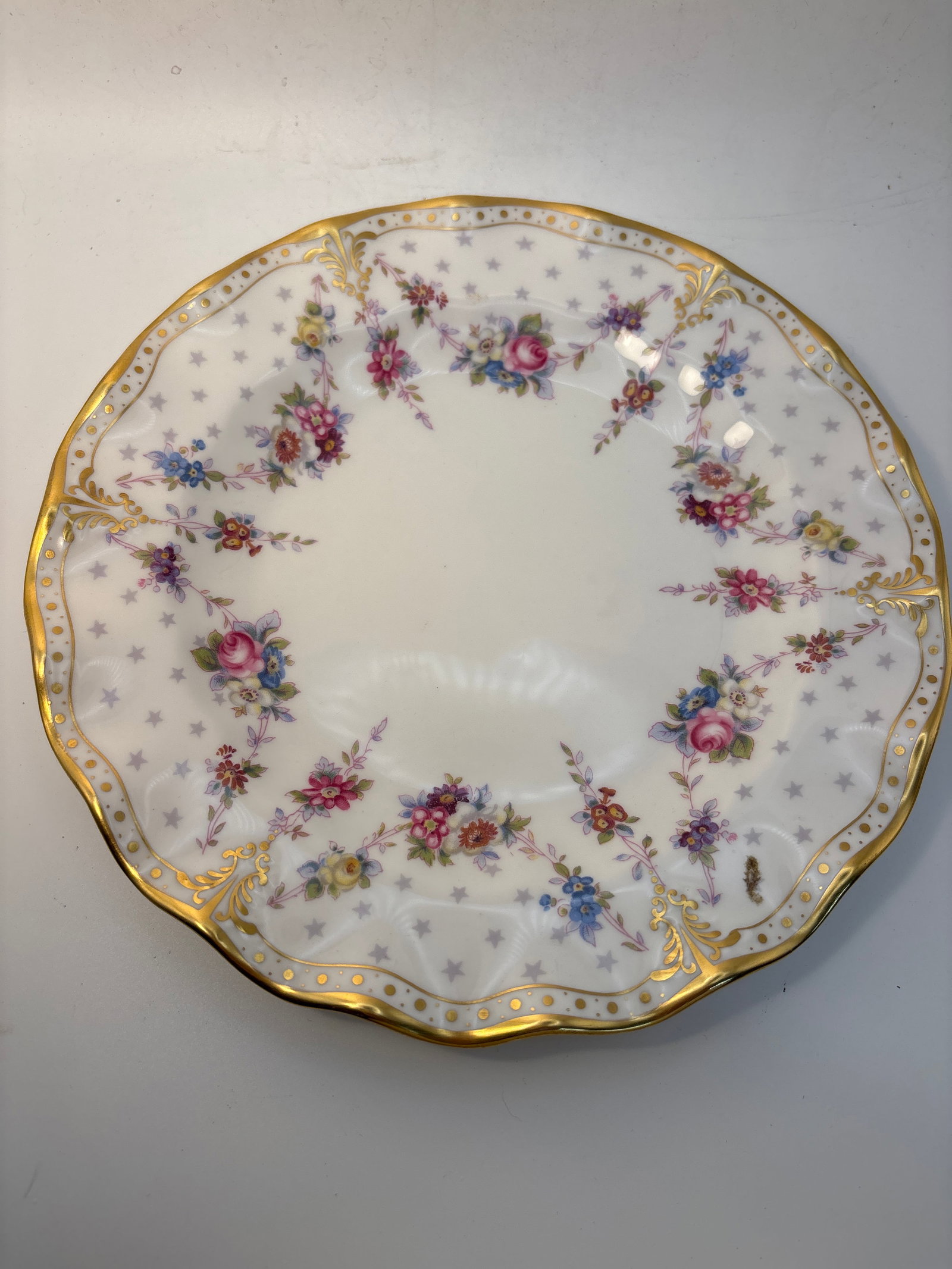 Wavy edge Royal Antoinette A1225 pattern Royal Crown Derby 7&1/2 inch plate: Wavy edge Royal Antoinette pattern Royal Crown Derby 7&1/2 inch platevery good condition