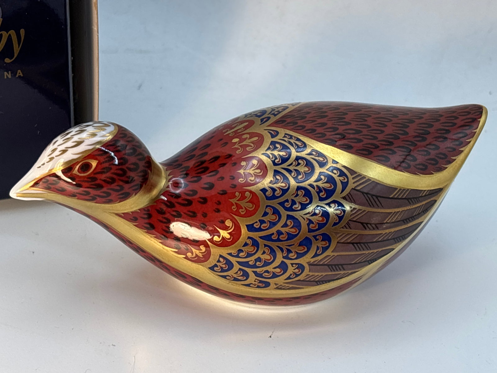 ‘Coot’ birdRoyal Crown Derby fine china 5 inch paperweight: Coot Royal Crown Derby fine china 5 inch paperweight. With box. Silver stoppers.Very good condition with no chips, cracks, lines, etc