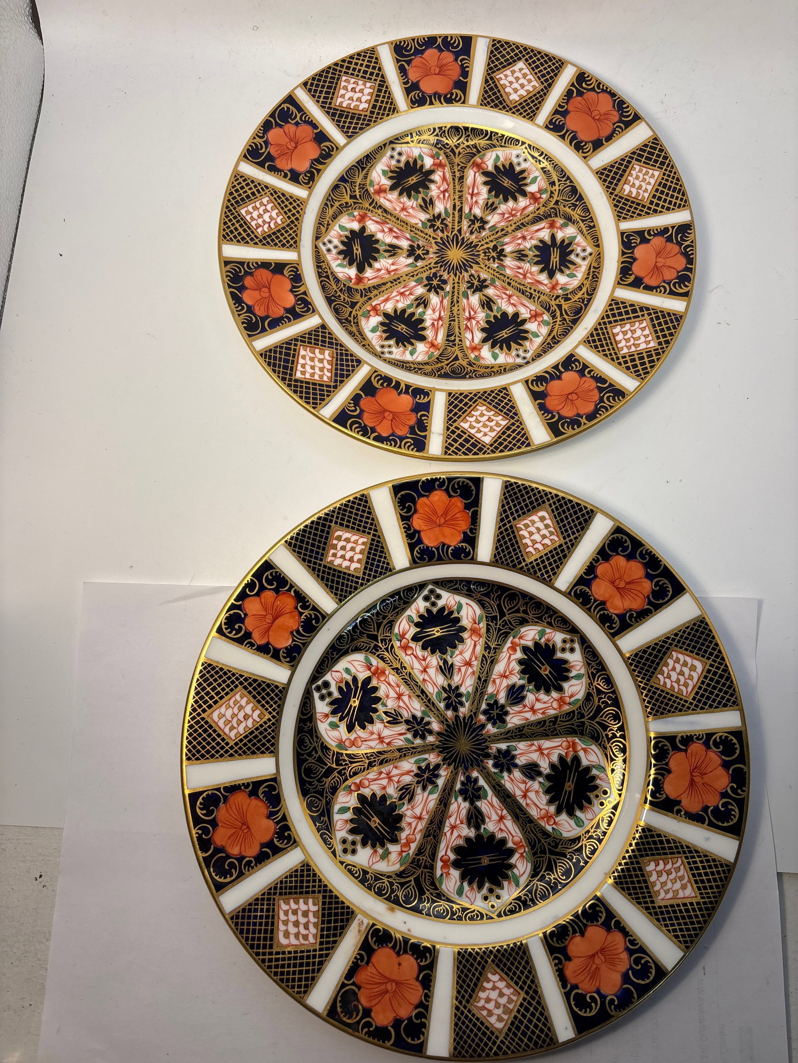 Pair Imari #1128 pattern Royal Crown Derby 8&1/2 inch plates; 1st quality: Pair Imari #1128 pattern Royal Crown Derby 8&1/2 inch plates.; 1st quality. Beautiful condition.Very clean with no chips, cracks, etc.