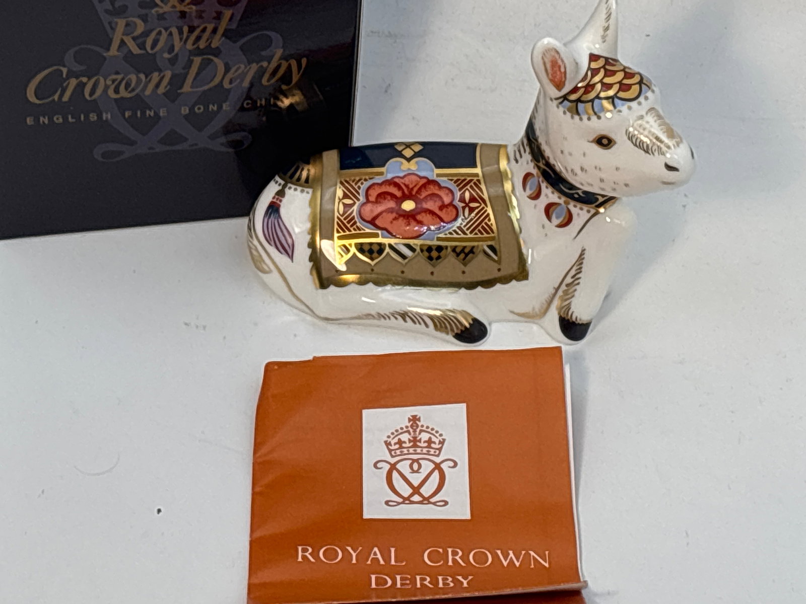 2003 ‘Donkey Foal’ Royal Crown Derby fine china 4inch paperweight: 2003 Donkey Foal Royal Crown Derby fine china 4 inch paperweight .Gold stopper. With box.Like new beautiful condition