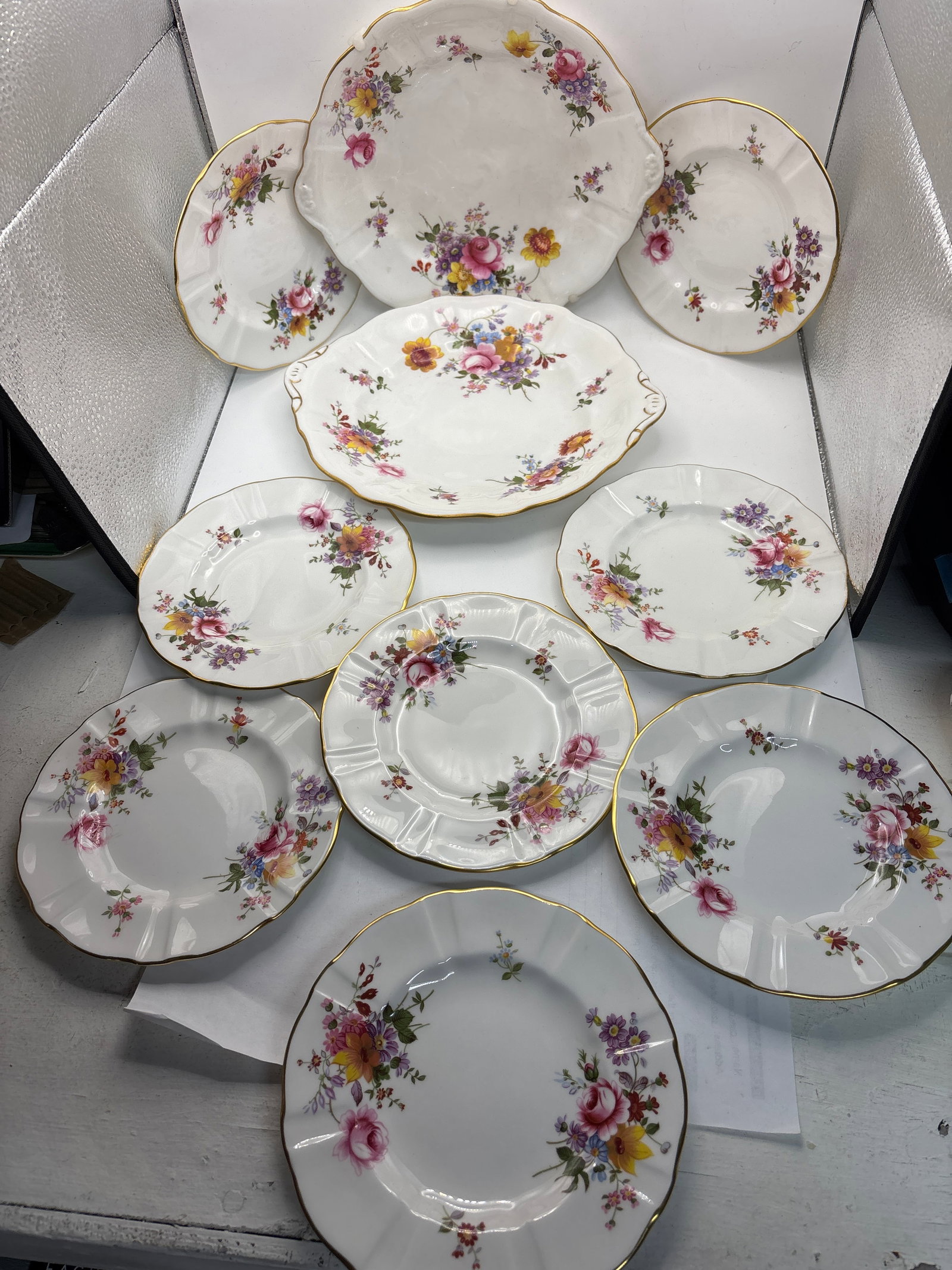 10 piece dessert set ‘Derby Posies’ Royal Crown Derby English fine china: 10 piece Royal Crown Derby English fine china serving pieces. Two serving plates are 9&1/2” and plates are 6&1/4”.No chips, cracks, etc.