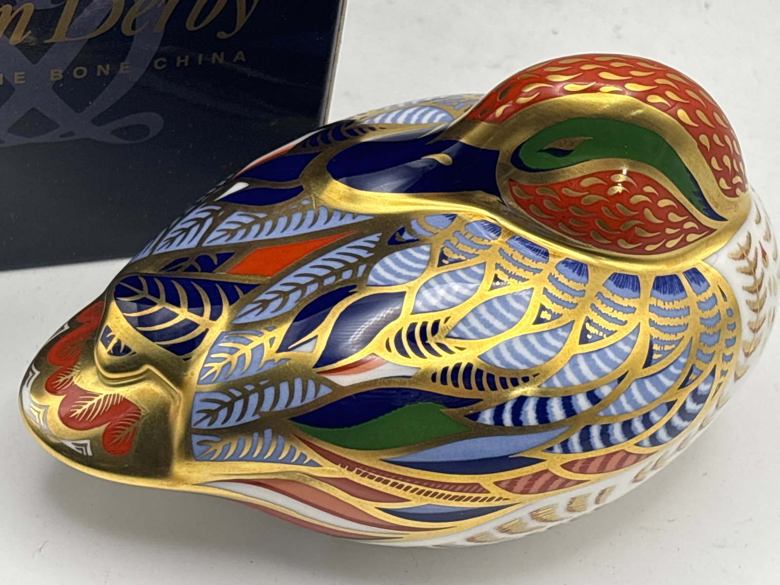 2001 Sue Rowe design Teal duck Royal Crown Derby English china 4 inch paperweight: 2001 Sue Rowe design Teal duck Royal Crown Derby English china 4 inch paperweight. Gold stopper. With box.No chips, cracks, etc.