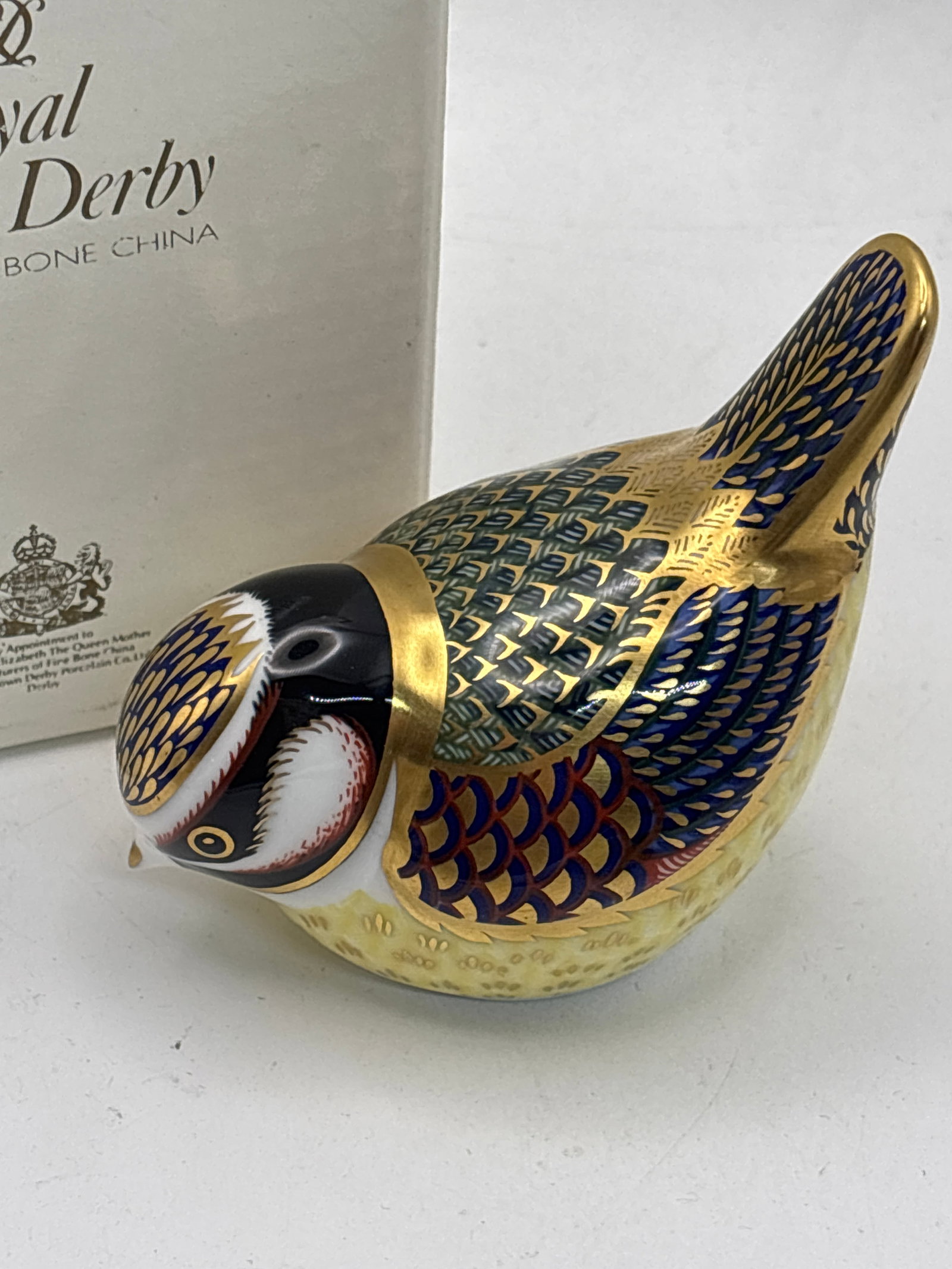 Sweet ‘Blue Tit’ bird form Royal Crown Derby 2&1/2 inch paperweight: Blue Tit Royal Crown Derby 2&1/2 inch paperweight, gold stopper. With box. Excellent condition