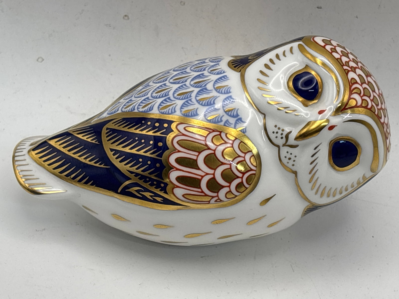 Imari Derby Owl Hedgehog Royal Crown Derby 3&1//2 inch paperweight: Owl Royal Crown Derby 3&//2 inch paperweight,Gold stopper. No box. Like new