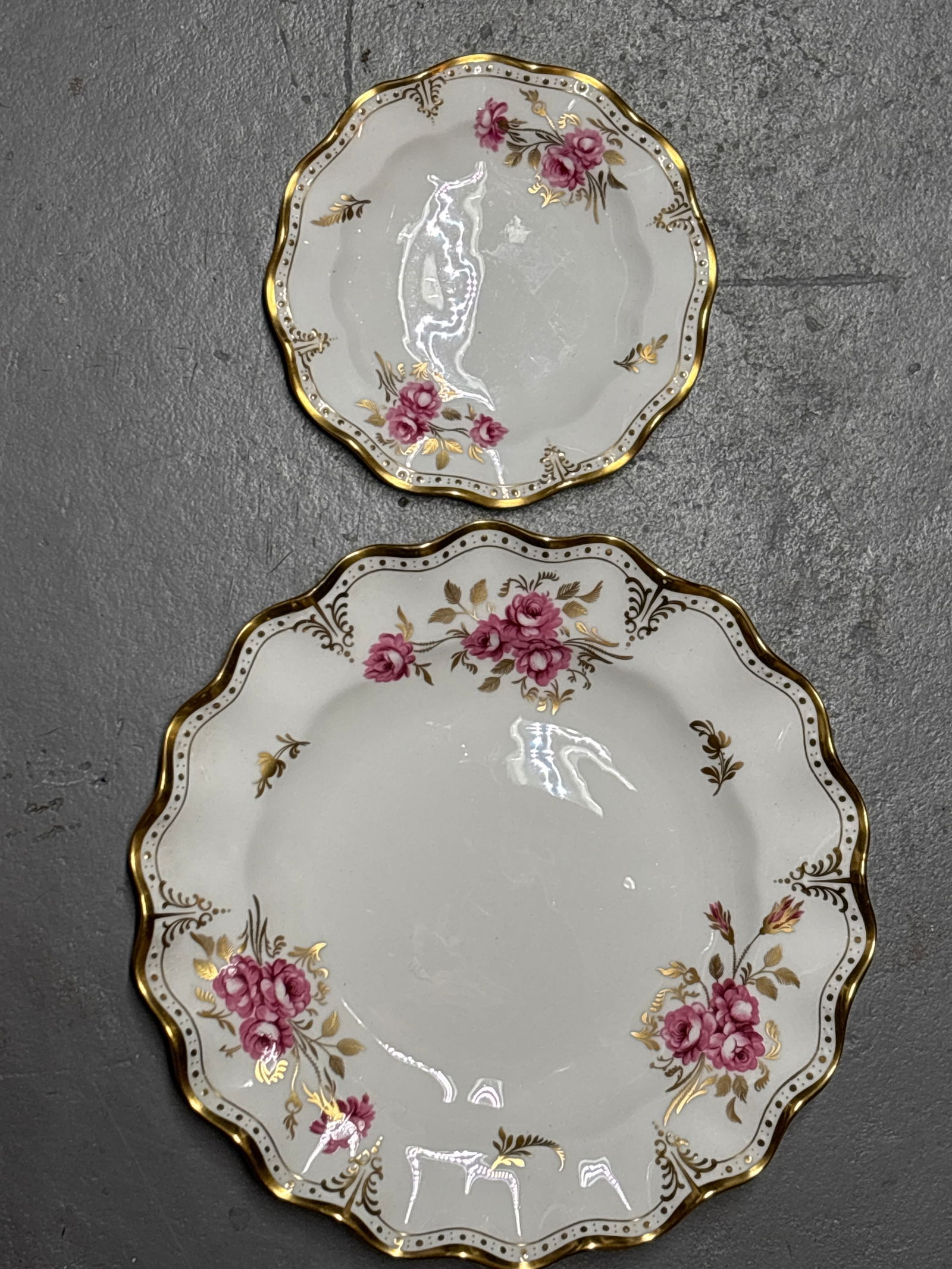 Wavy edge Royal Pinxton Roses A.1155 pattern Royal Crown Derby 9&3/4in plate &6inch plate (1 of 5)
