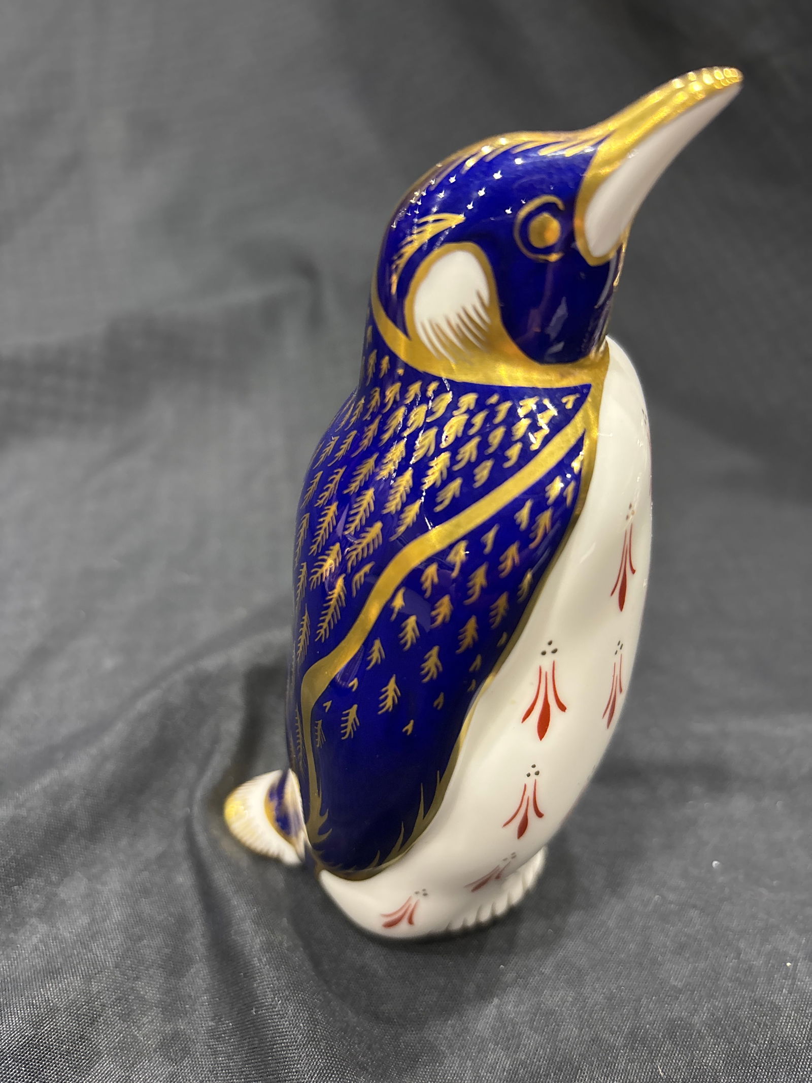 Excellent Penguin form Royal Crown Derby 5 inch  paperweight (1 of 6)