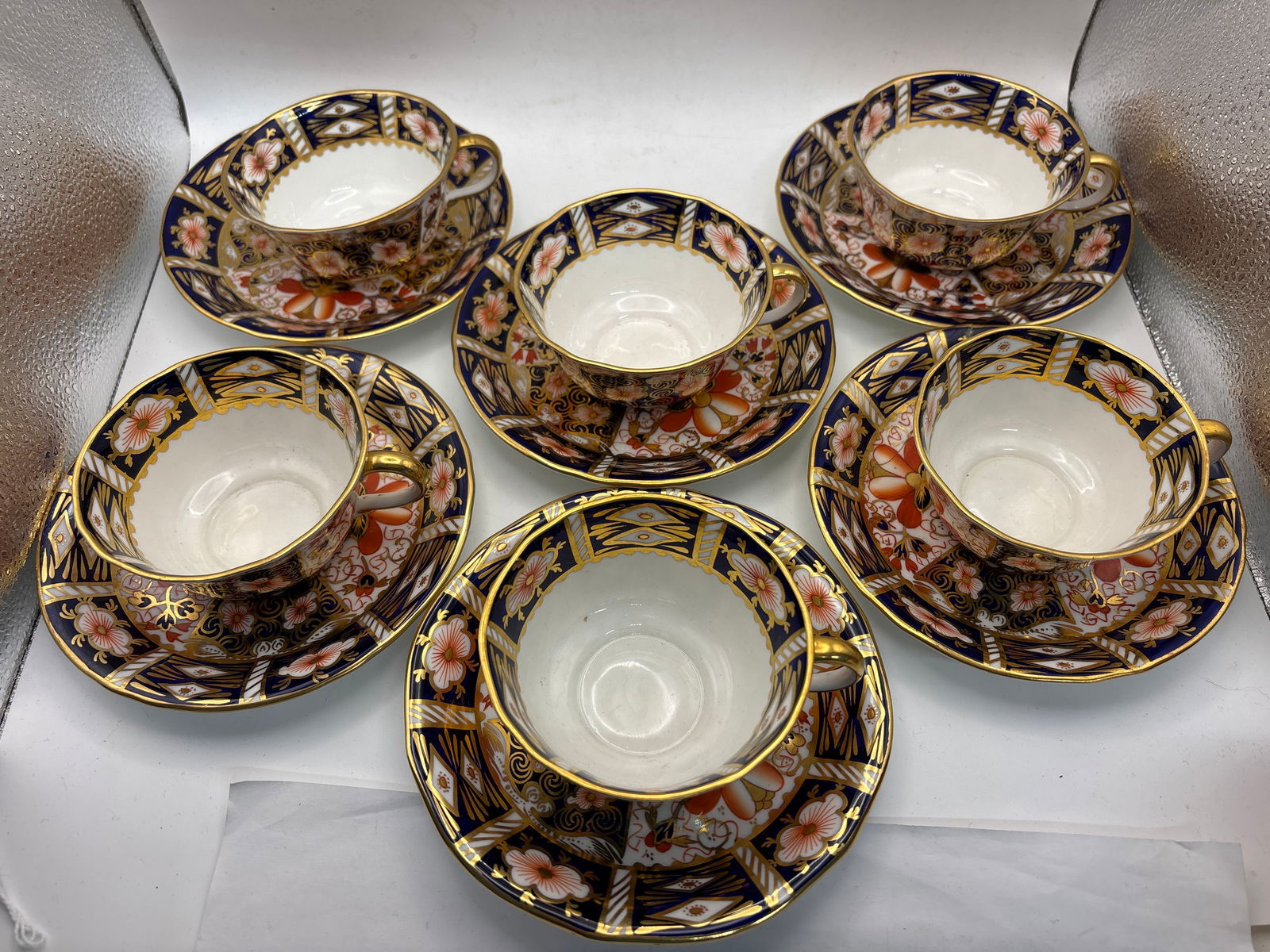 Set of six Imari 2451pattern Royal Crown Derby tea cups with saucers. (1 of 7)