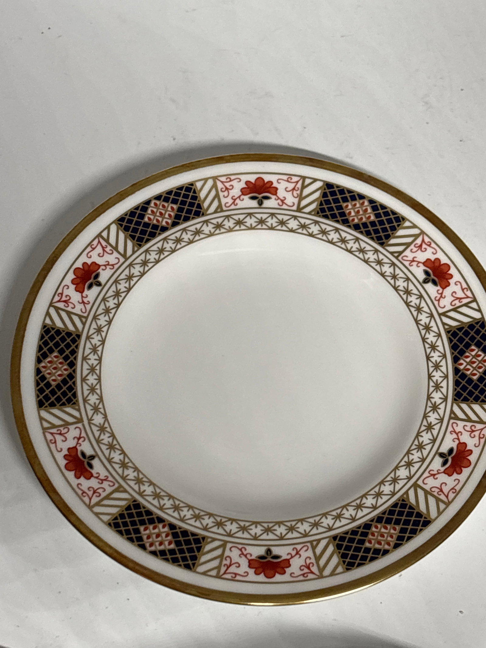 Set of eight ‘Derby Border’ A.1253 pattern Royal Crown Derby 6inch plates: Set of eight ‘Derby Border’ pattern Royal Crown Derby 6inch plates. .Very good condition. First quality.
