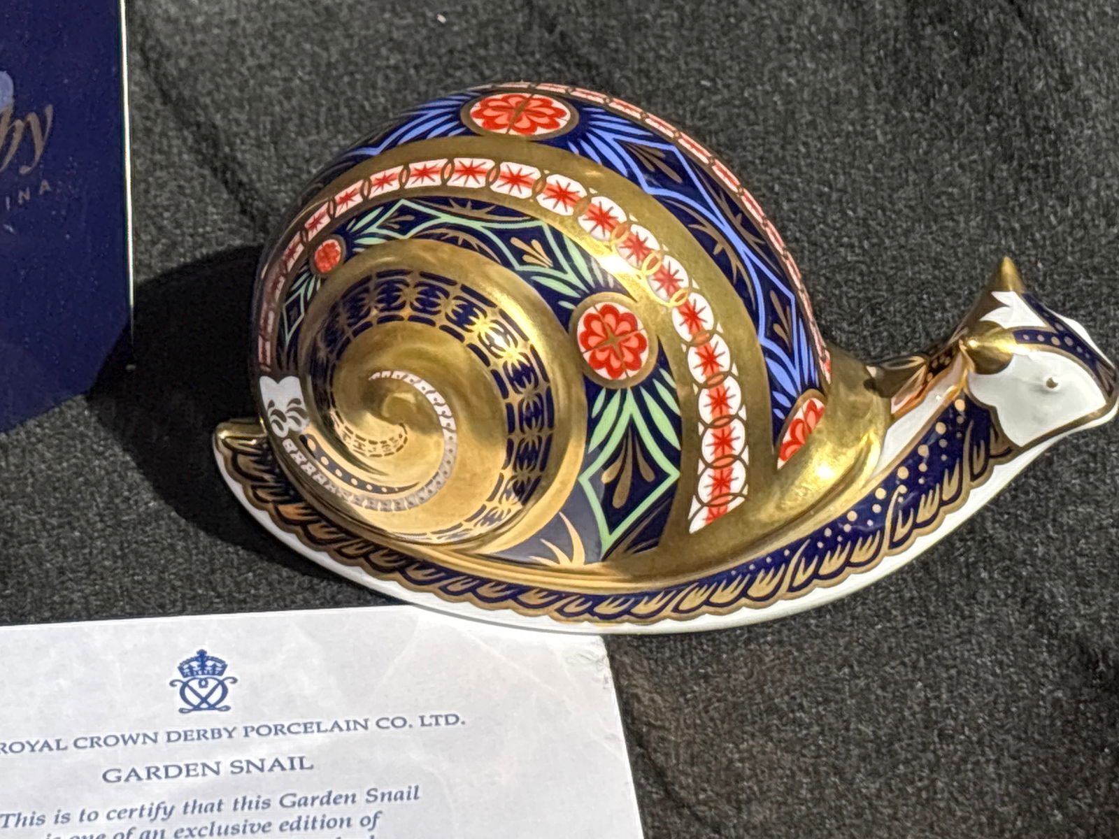 Fantastic Artist signed limited edition ‘Garden Snail’ Royal Crown Derby 5 inch paperweight (1 of 8)