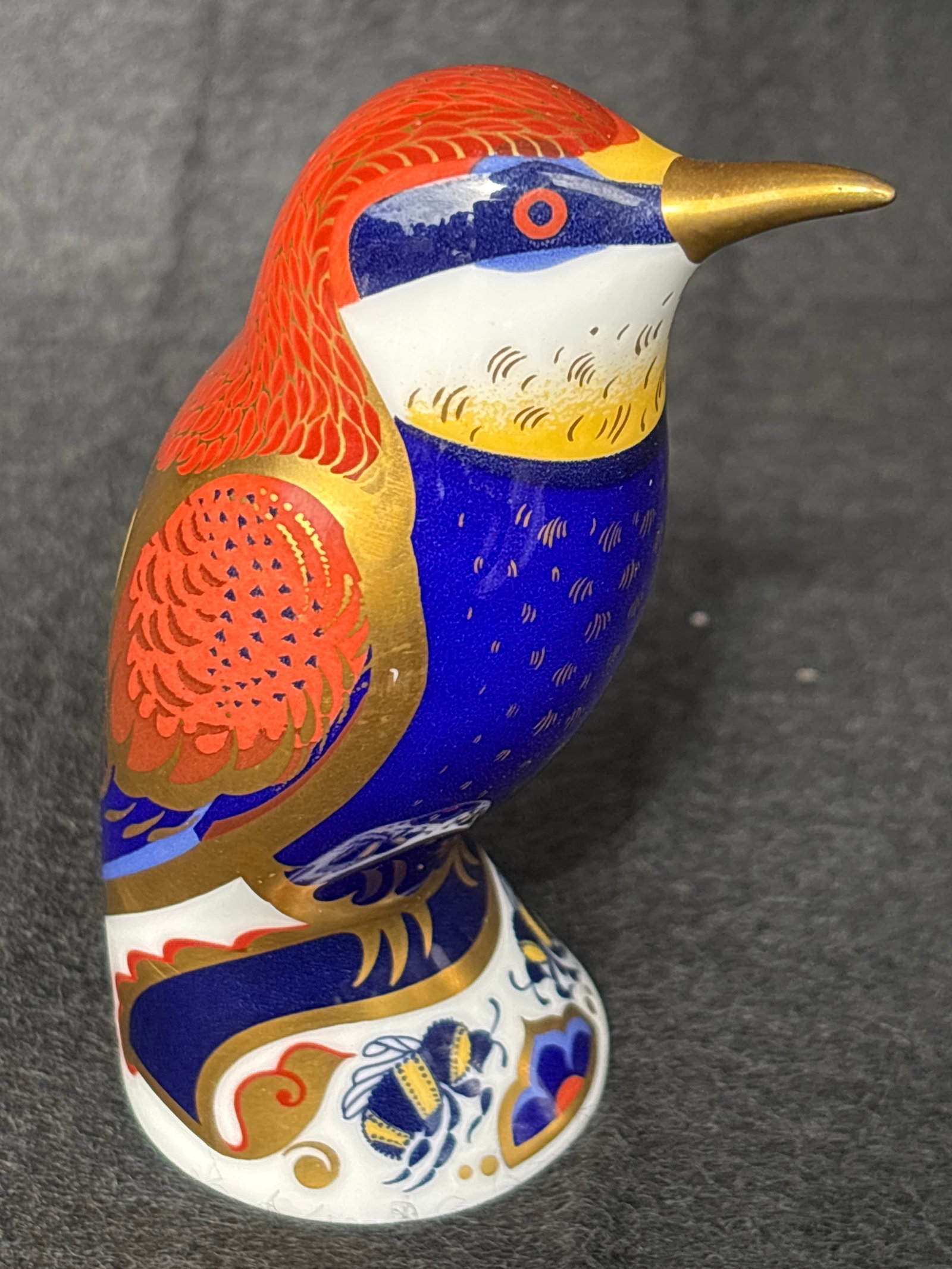 Colorful 2002 ‘Bee-Eater’ Royal Crown Derby 4inch paperweight: 2002 ‘Bee-Eater’ Royal Crown Derby 4inch paperweight.Silver stopper. No box.Very good condition
