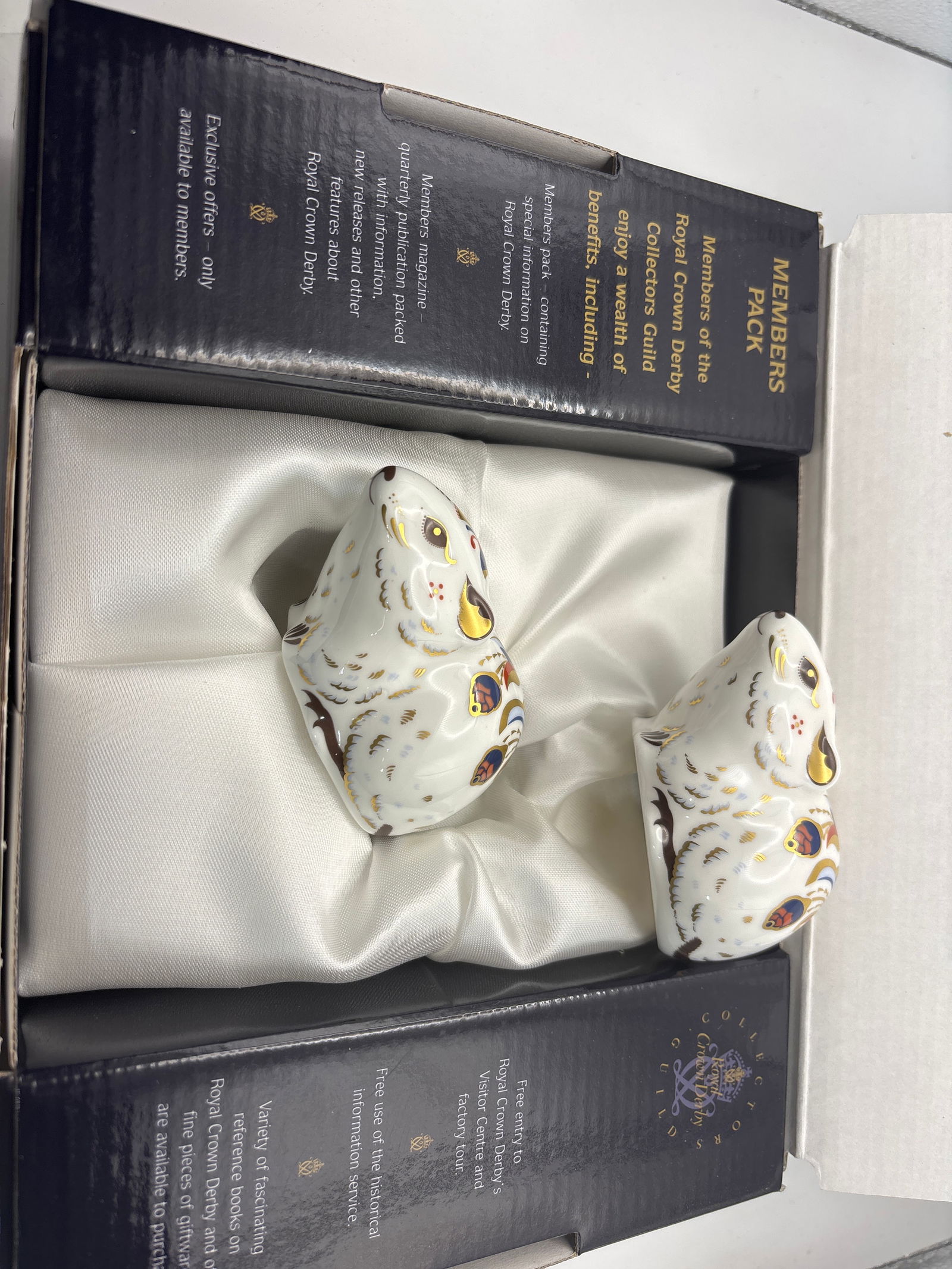 Two 2004Collectors Guild ‘Crested Tit’ Royal Crown Derby 3 inch  paperweight (1 of 7)