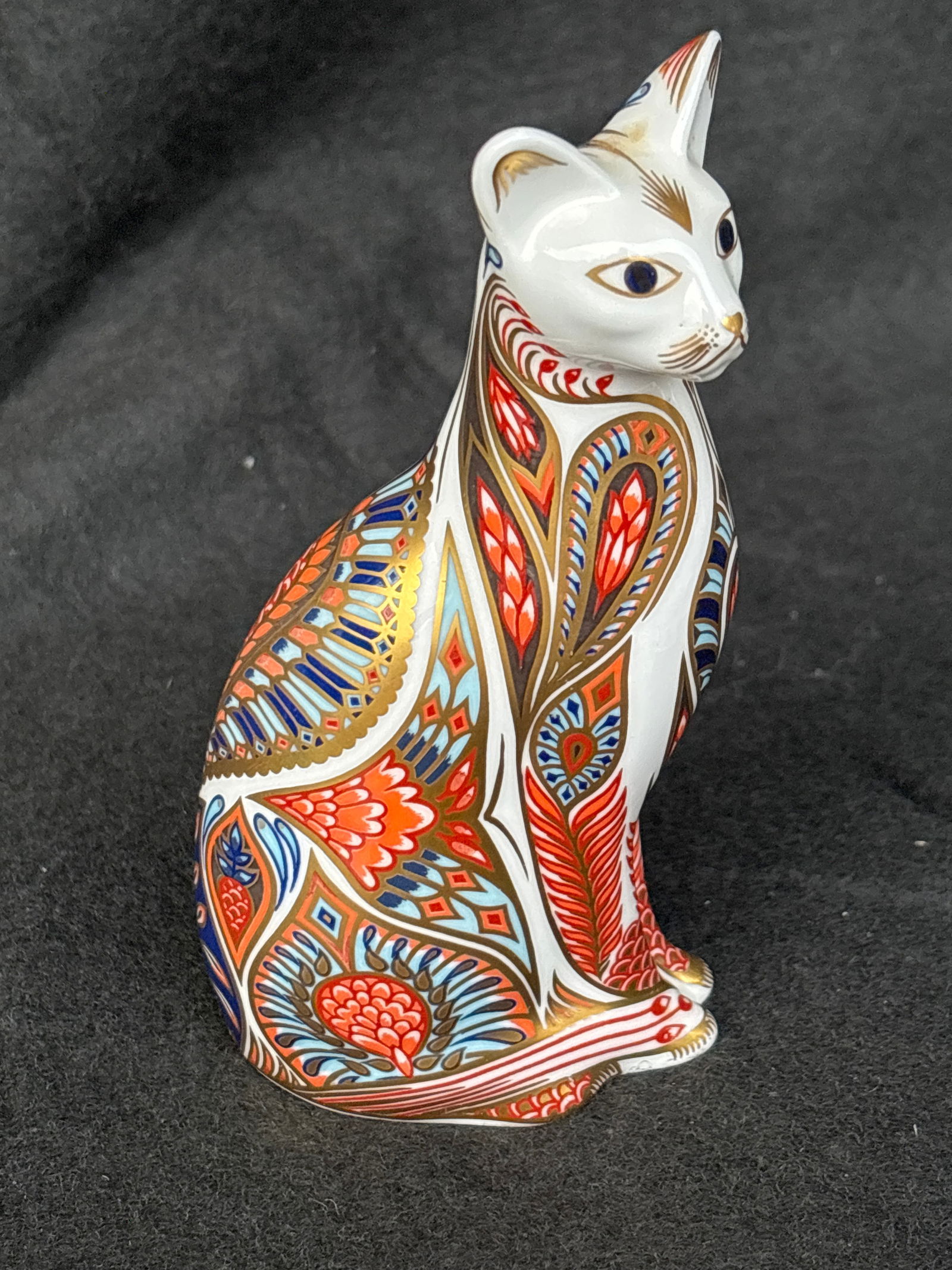 Imari Siamese Cat  Royal Crown Derby 5 inch  paperweight (1 of 6)