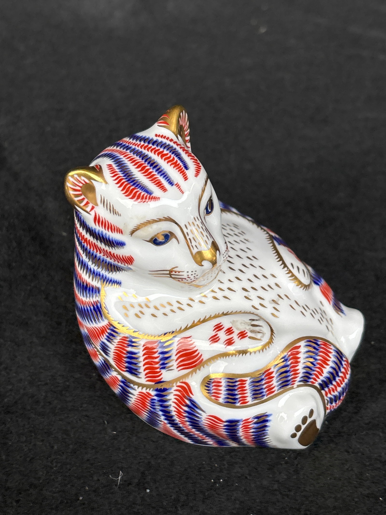 Bengal Tiger Cub Royal Crown Derby 3 inch paperweight: Bengal Tiger Cub Royal Crown Derby paperweight.Very good condition