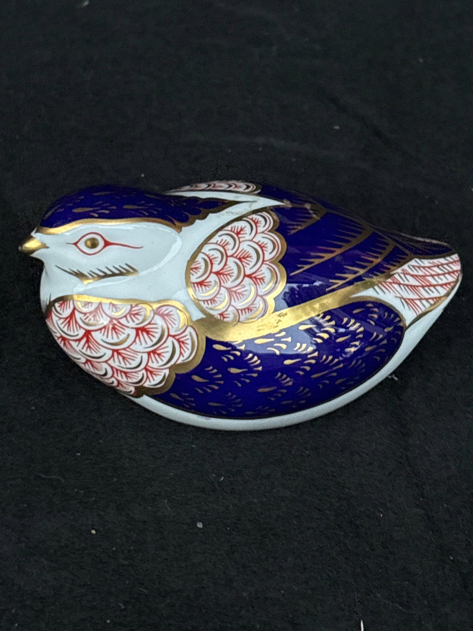 Quail Royal Crown Derby 4 inch paperweight: Quail Royal Crown Derby paperweight.Very good condition. No stopper.