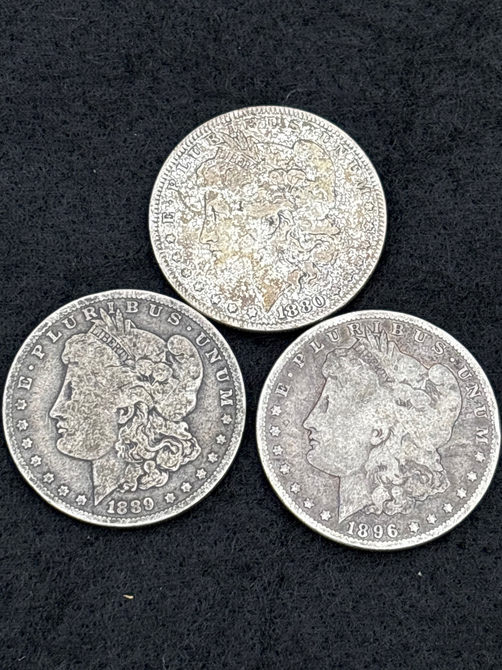 Lot of three 19th Century Morgan American silver dollars (1 of 5)