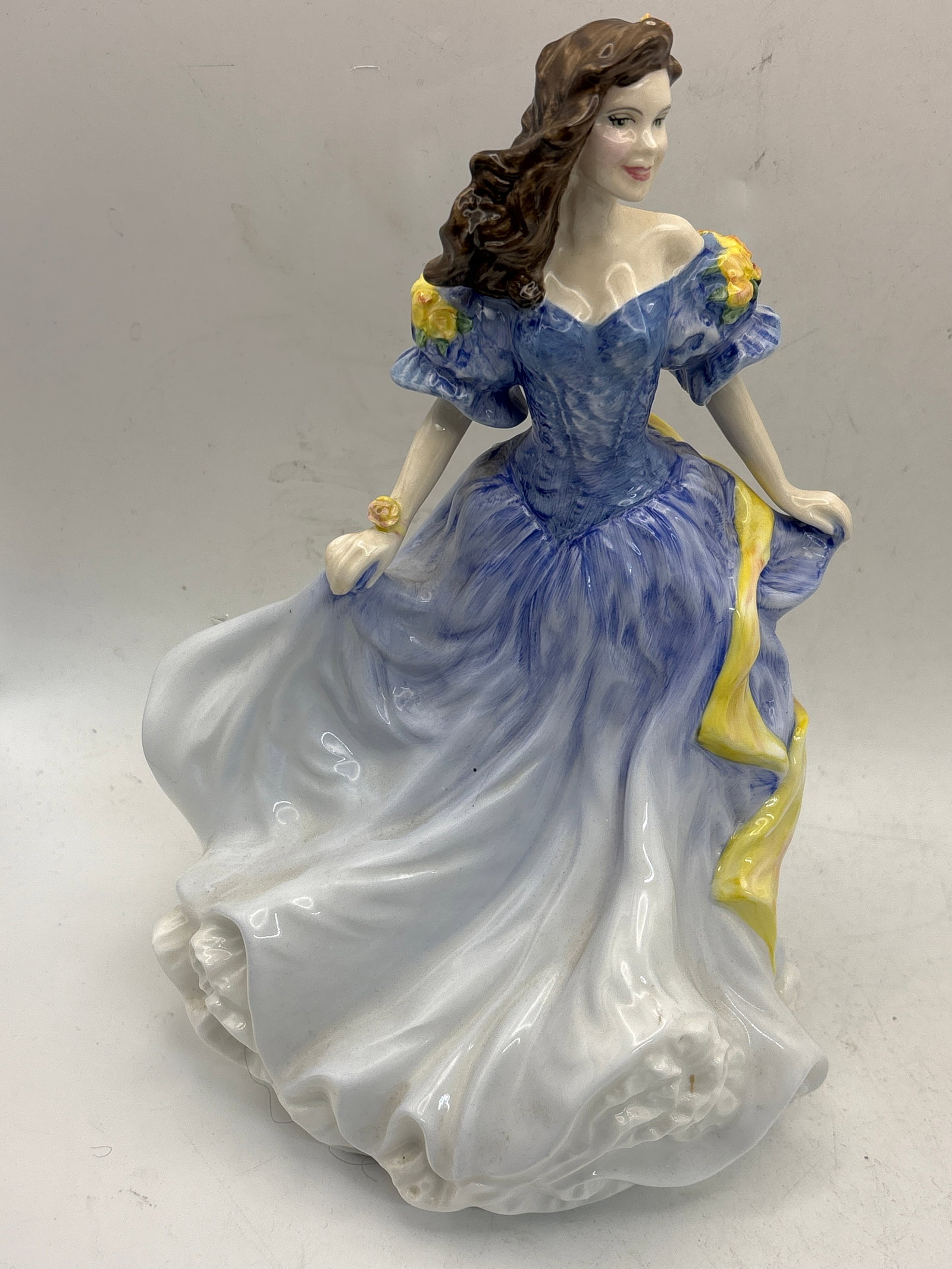 large 9 in Royal Doulton ‘Rebecca’Figure of the year 1998 statue HN4041: large 9 in Royal Doulton ‘Rebecca’ Figure of the year 1998 statue. Blue on white glazed fine English porcelain. HN 4041 Good condition