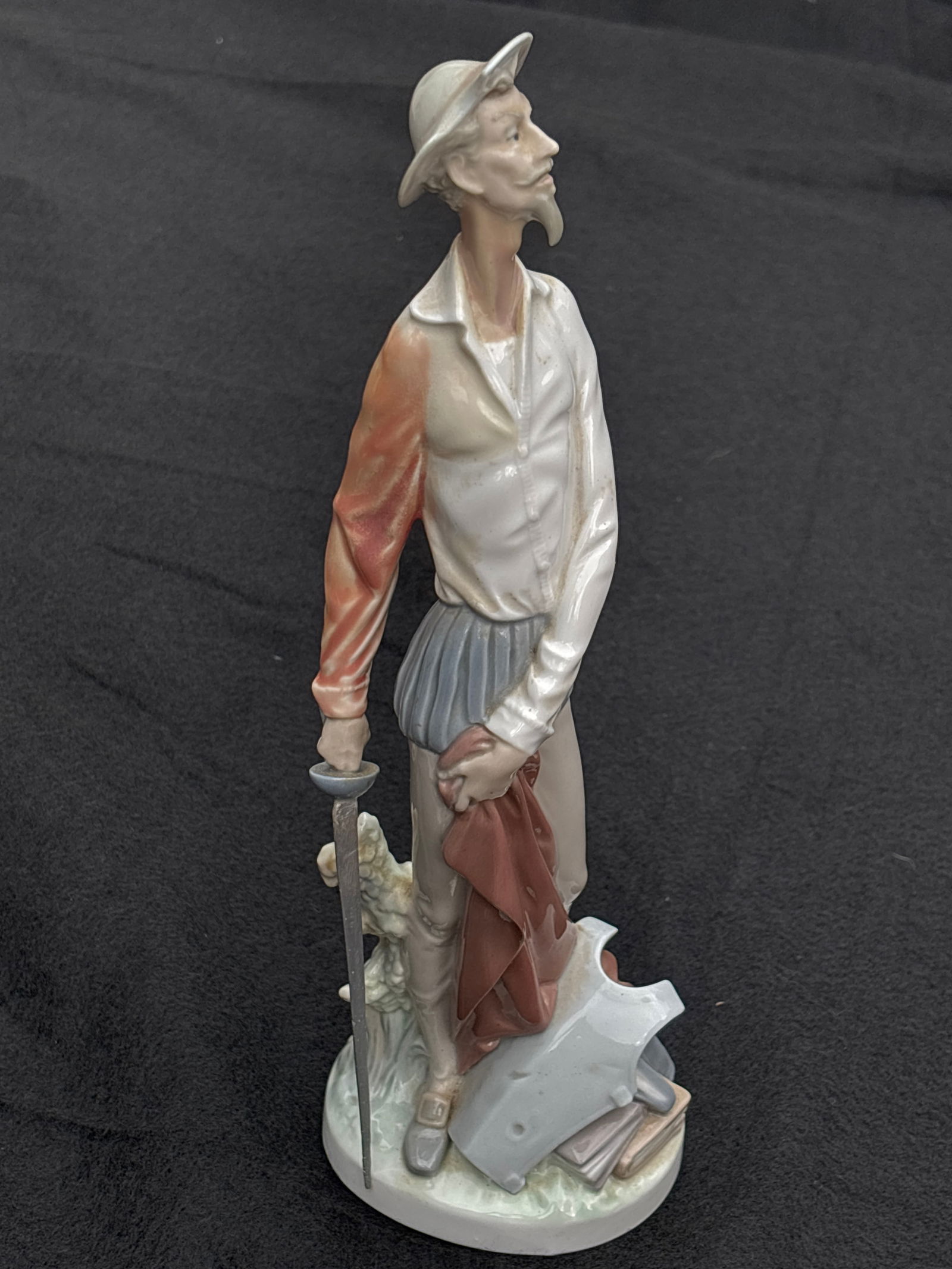 Vintage Lladro Spain 12&1/4 inch tall Don Quixote w/sword statue #4854 (1 of 7)