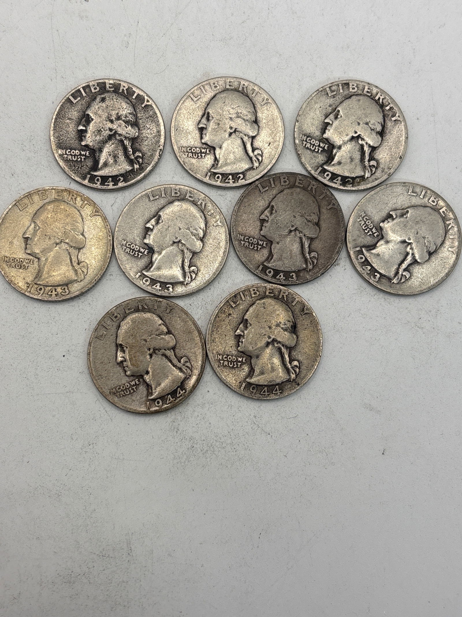Group of nine WWII era 1940’s Washington Silver quarter dollars (.25) (1 of 9)