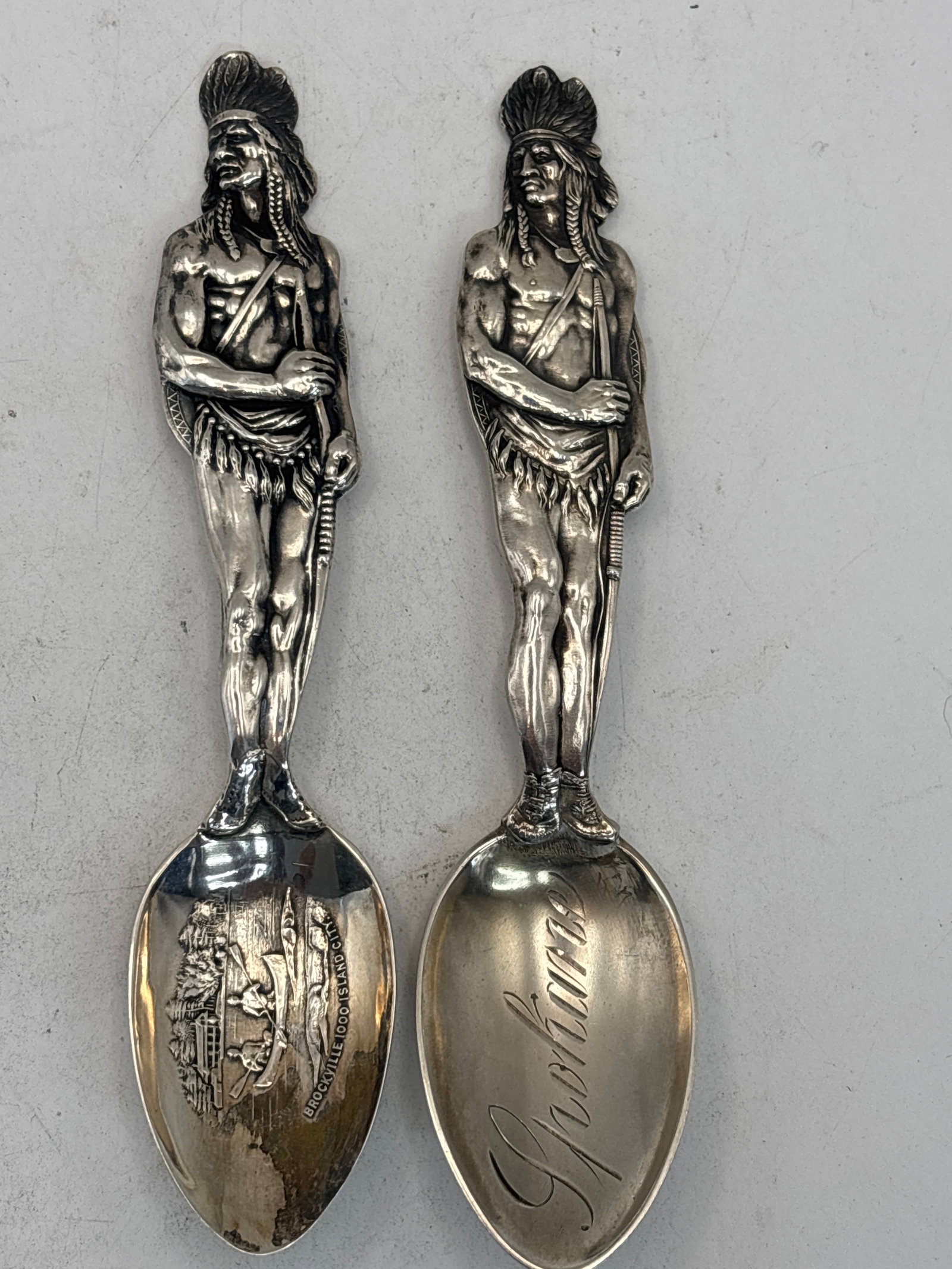 Quality Pair full bodied Native American Indian sterling silver 5&3/4 inch spoons; 88 grams: Pair full bodied Native American Indian sterling silver 5&3/4 inch spoons; 88 grams. Excellent quality & craftsmanship. One Brockville 1000 Island Coty & a Spokane.Good condition