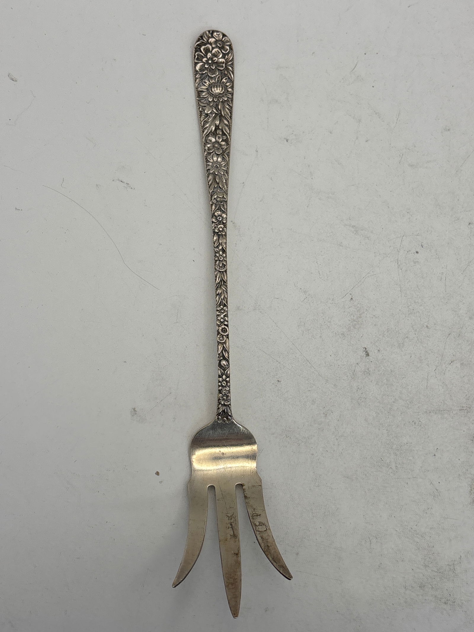 Long 8&1/2 inch S.Kirk ‘Rose’ pattern sterling Silver serving fork; 43 grams (1 of 7)