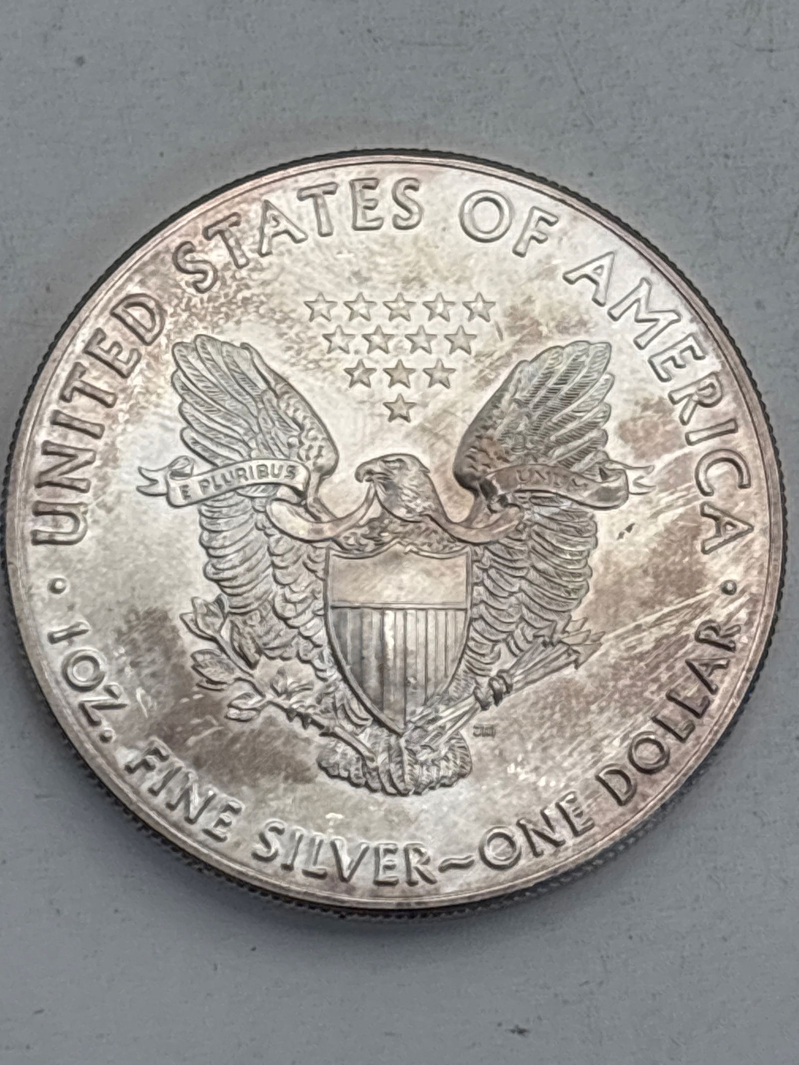 Dated 2016 Silver Eagle one ounce .999 fine bullion Walking Liberty $1: Dated 2016 Silver Eagle one ounce .999 fine bullion Walking Liberty $1. Very good conditiin