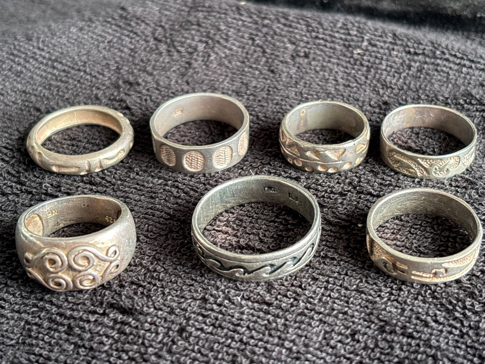 Seven similar simple artist design sterling silver rings; 32 grams (1 of 6)
