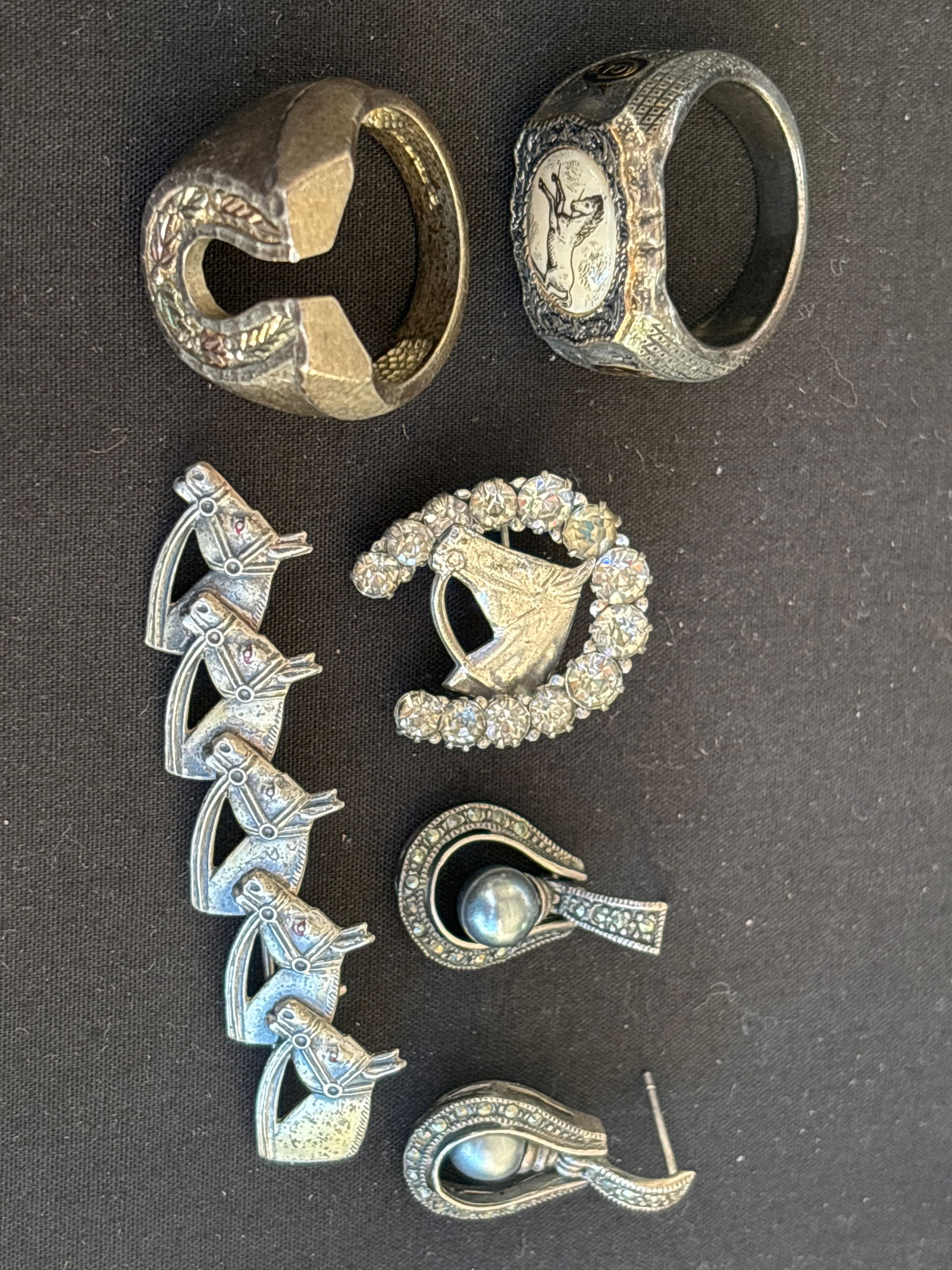 Six pieces Vintage horse related sterling silver pins, earrings & rings; 40 grams (1 of 16)