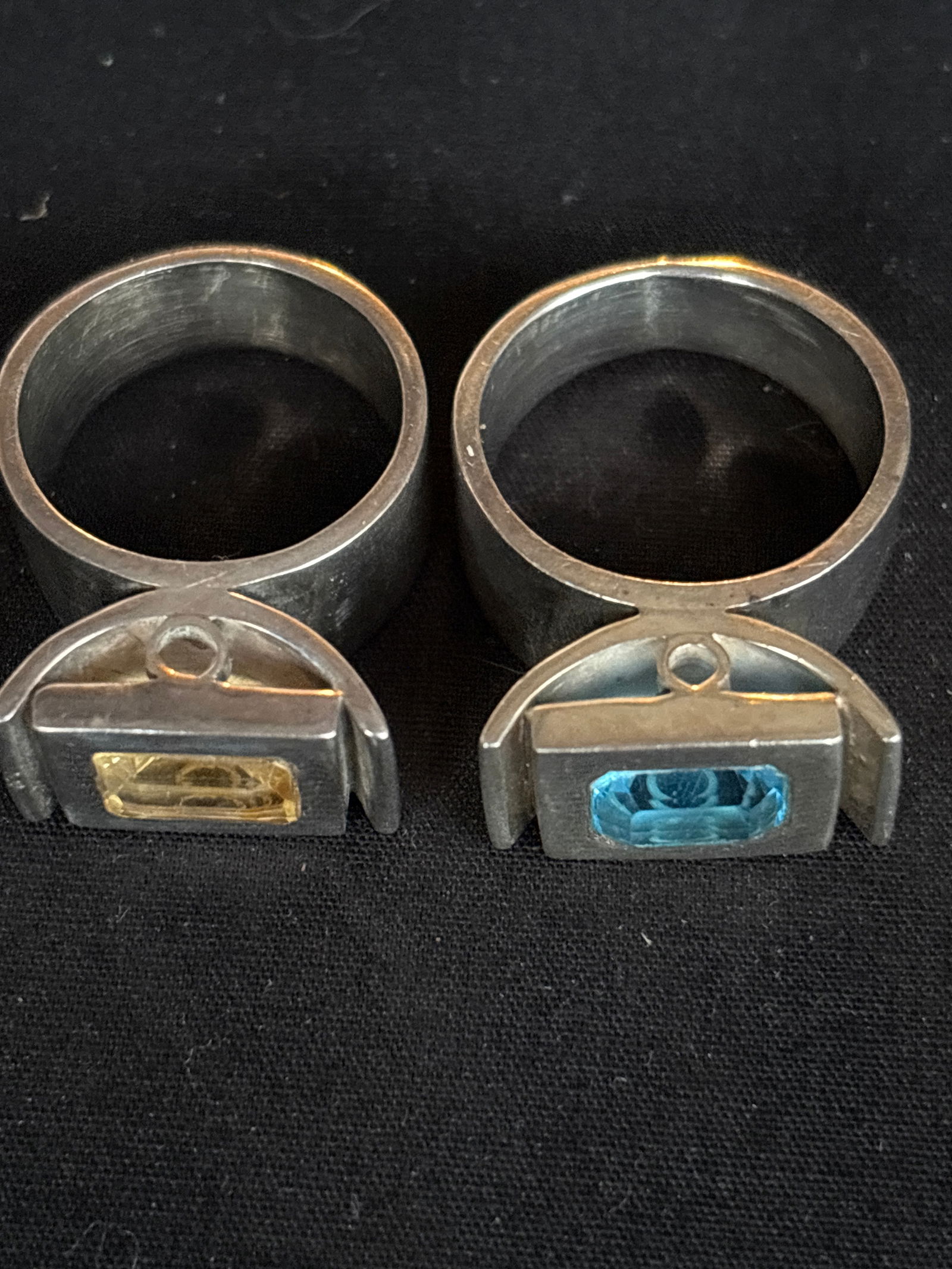 Two solid modern-design sterling silver rings w/inset ; 33 grams (1 of 10)