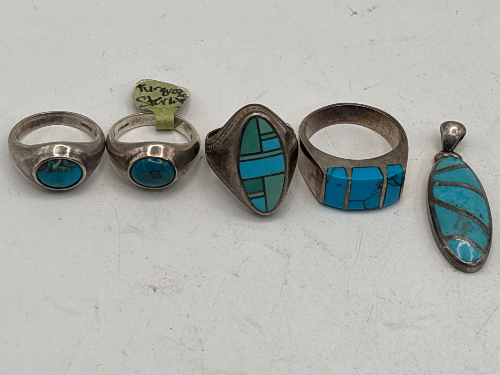 Five pieces vintage turquoise & sterling silver rings & pendant ; 47 grams (1 of 10)