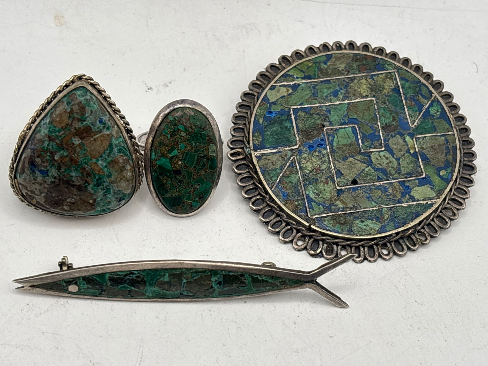 Four pieces vintage Mexican green mosaic stone & sterling silver rings & pins; 44 grams (1 of 8)