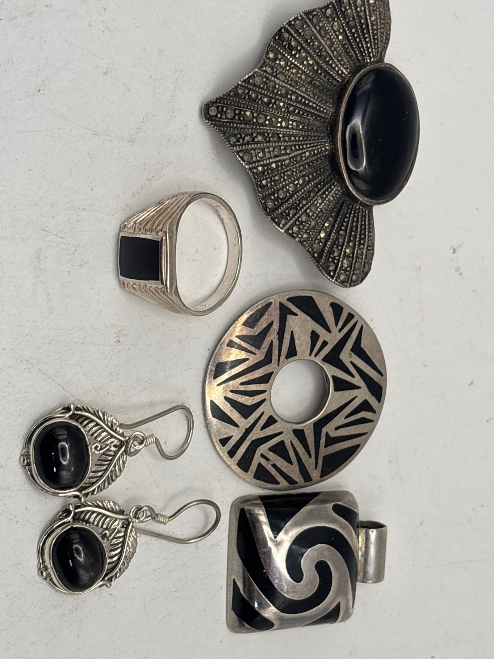 Six pieces vintage black stone & sterling silver ring, pins& pendant; 52 grams (1 of 8)