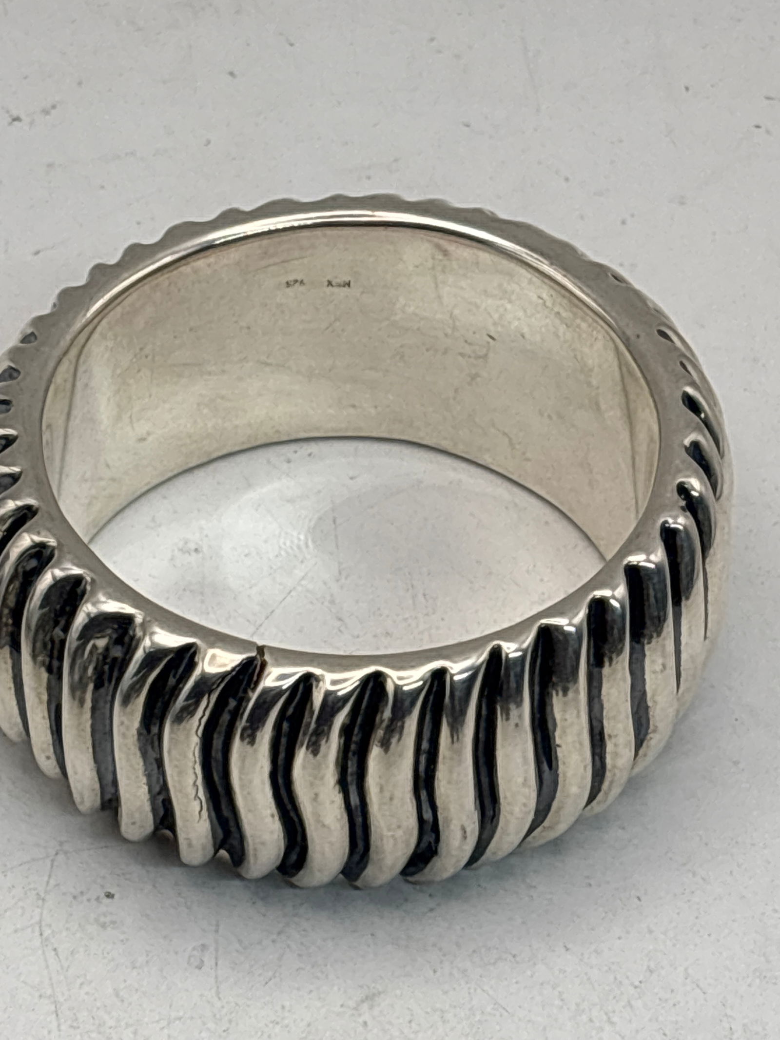 Huge vintage stylized ribbed sterling silver bangle bracelet; 150 grams. As is (1 of 6)