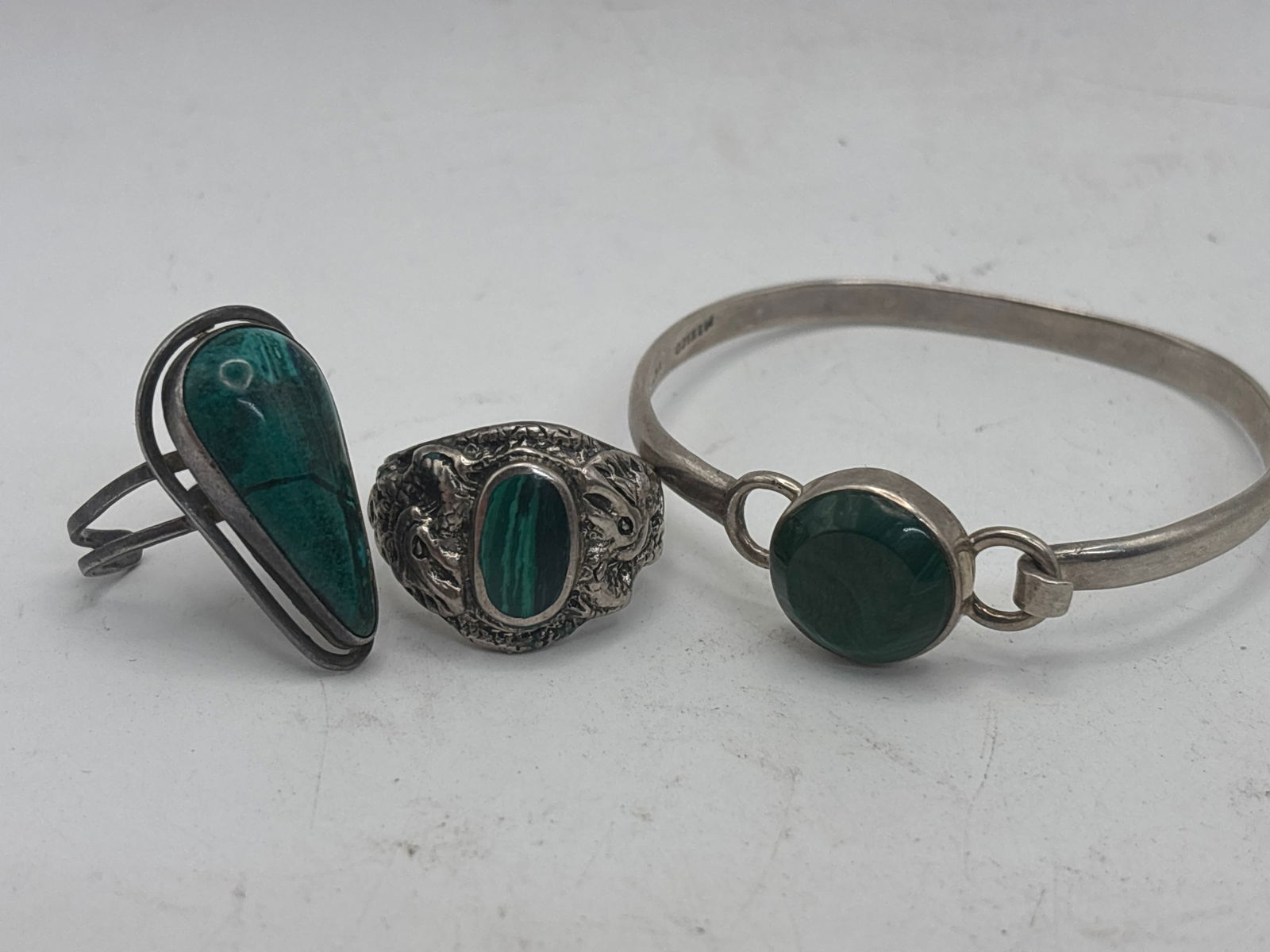 Three Vintage malachite & sterling silver rings & bracelet 34 grams (1 of 10)