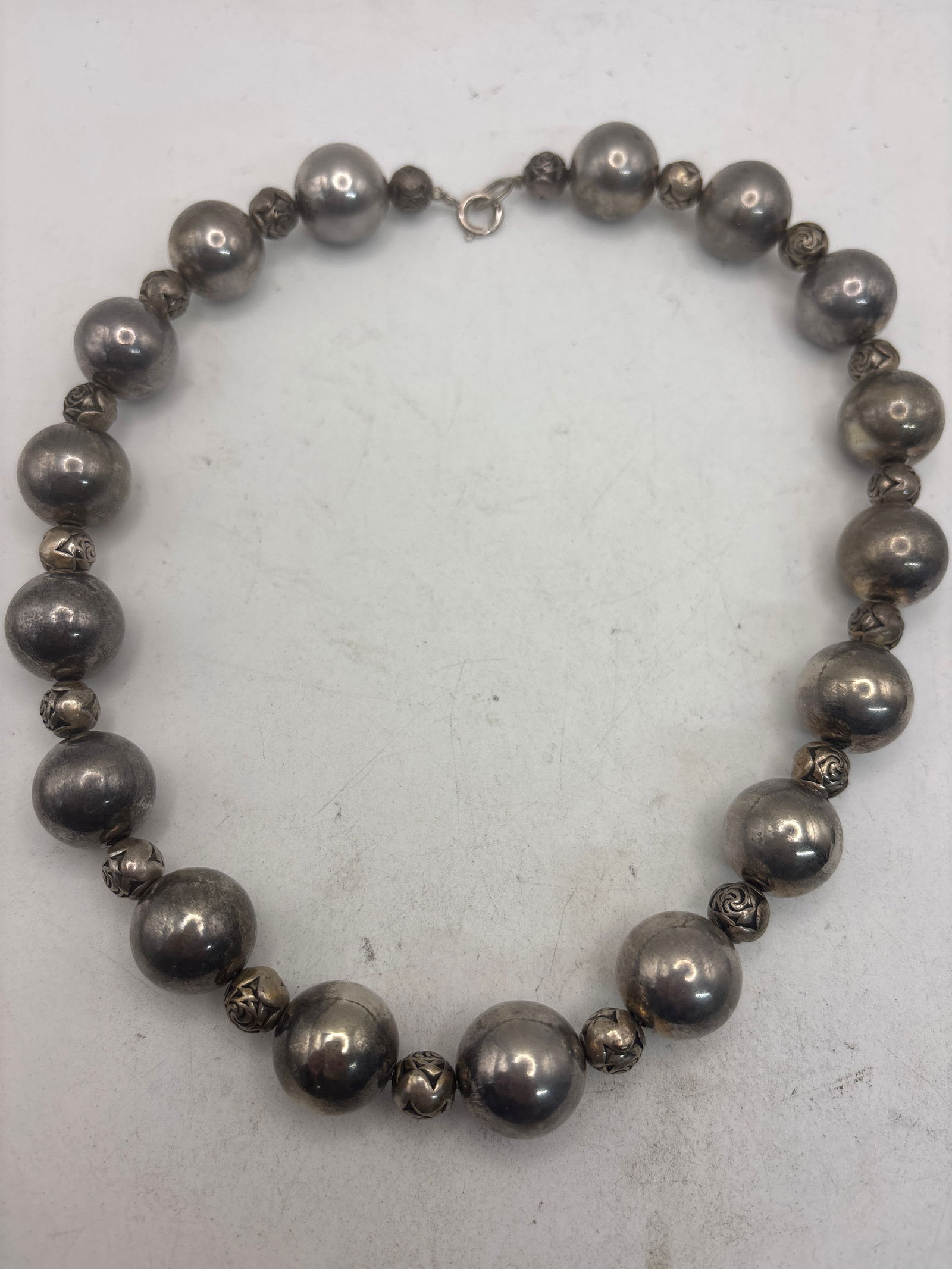 18 inch circular ball design sterling silver necklace ; 66 grams (1 of 6)