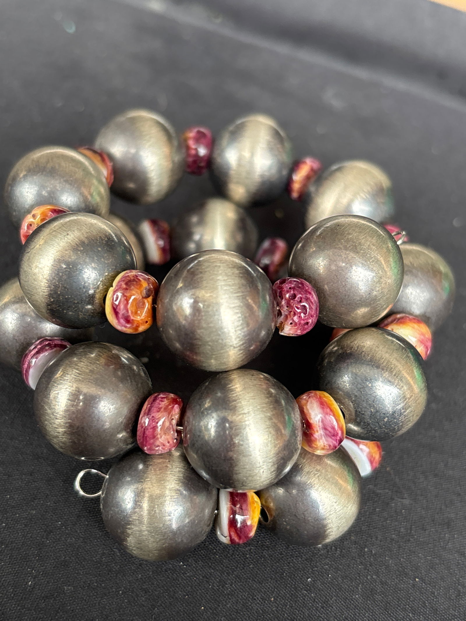 Vintage handcrafted wrap around design sterling silver bracelet ; 85 grams (1 of 6)