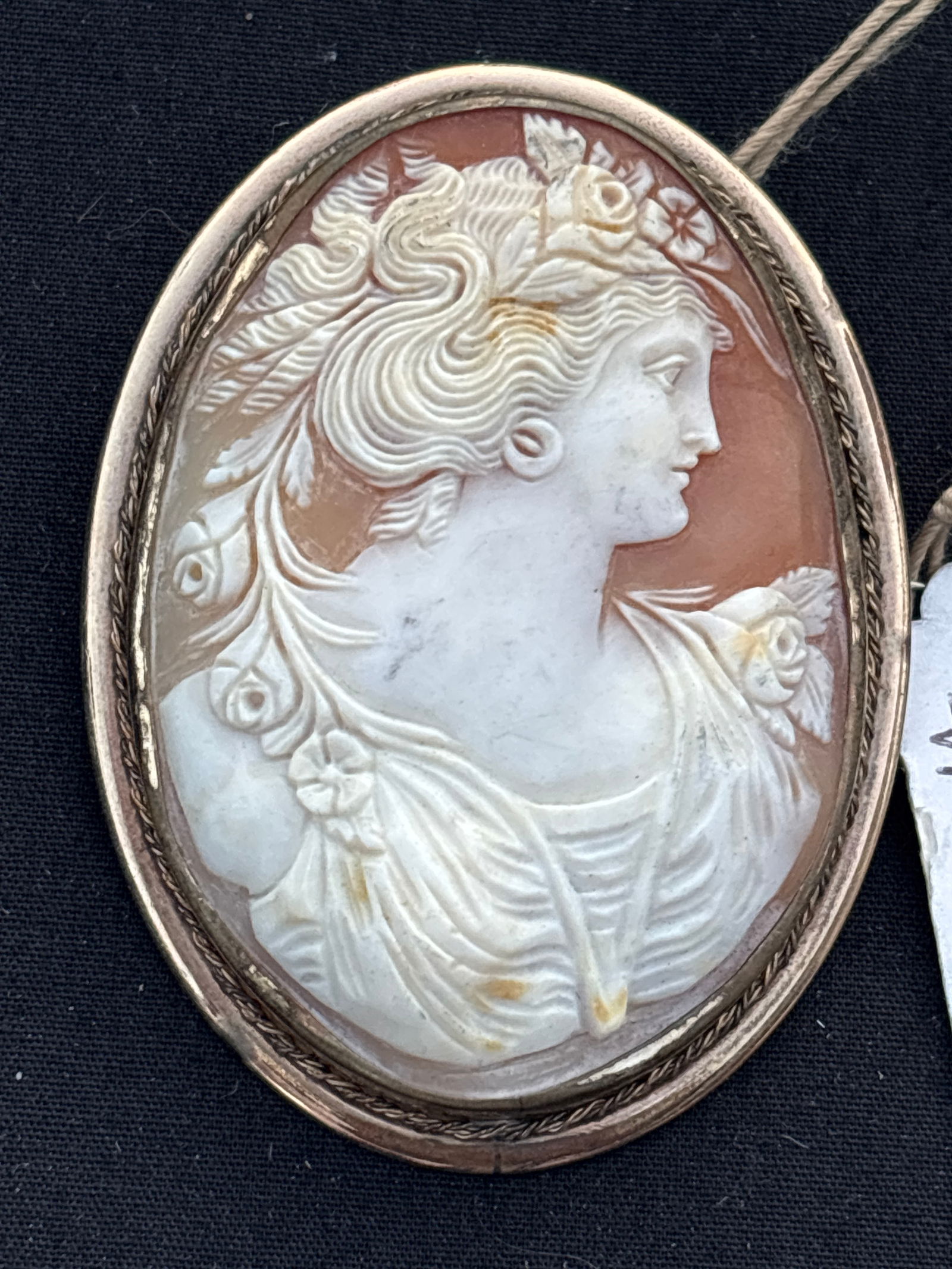 Gorgeous large 2&1/2 inch Victorian gold plated cameo brooch/pin (1 of 7)